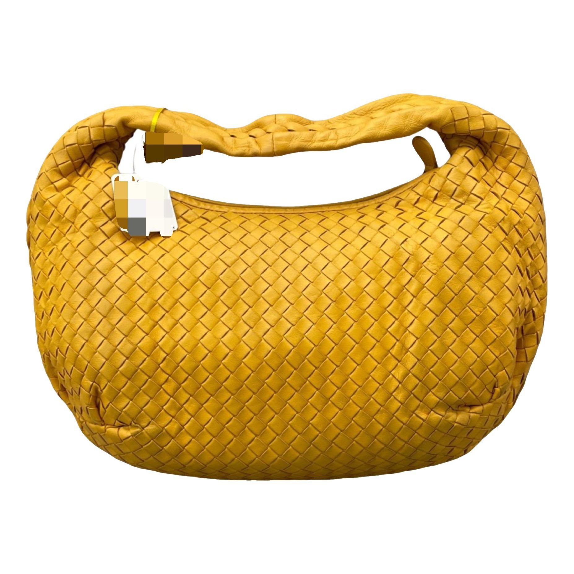 Veneta leather handbag