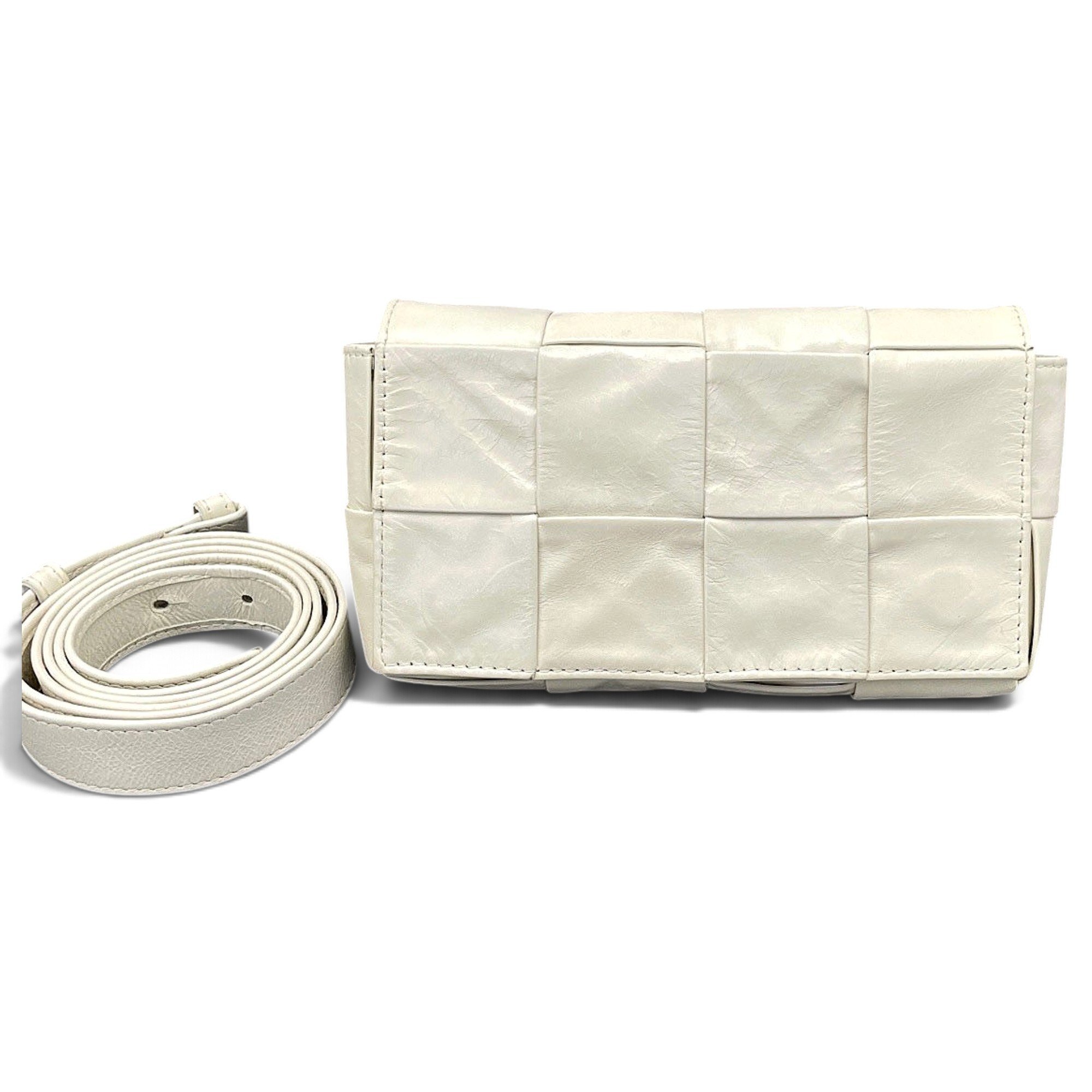 Bottega Veneta Cassette leather handbag