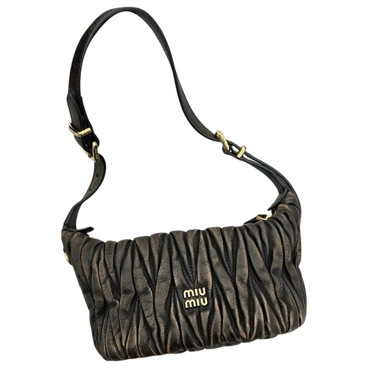 Matelassé leather handbag