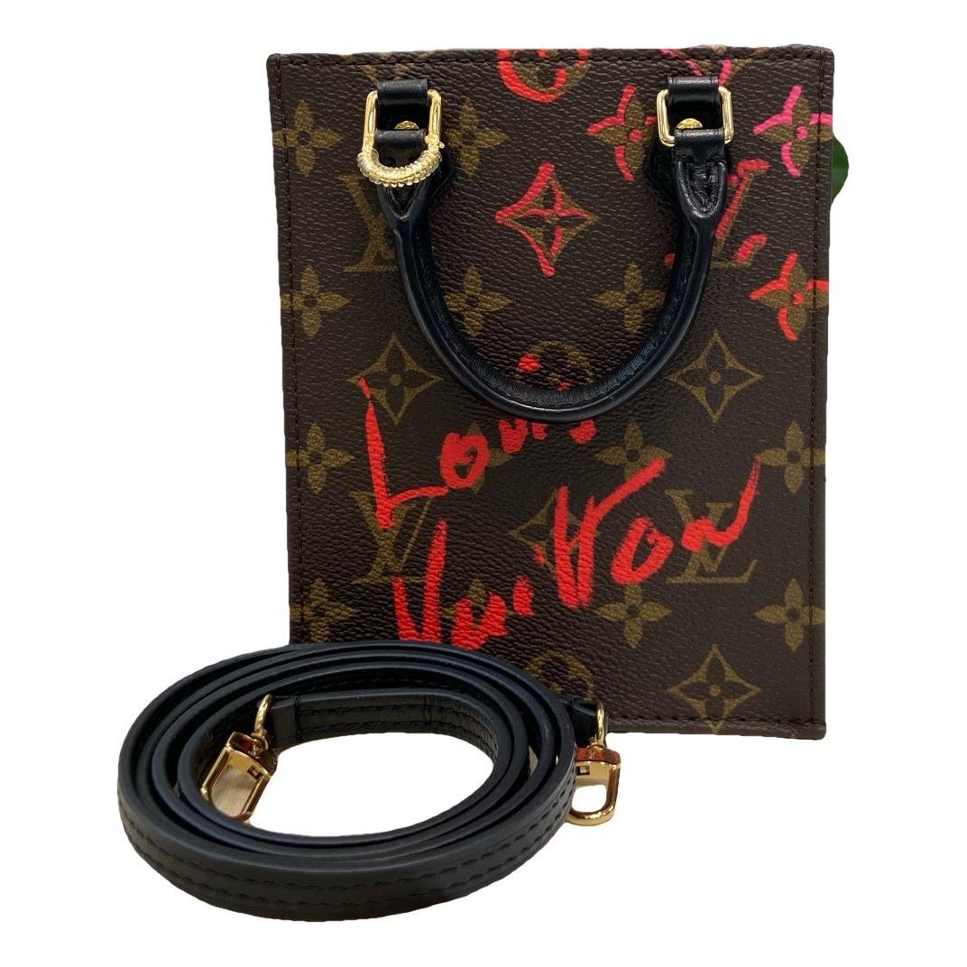 Plat leather handbag