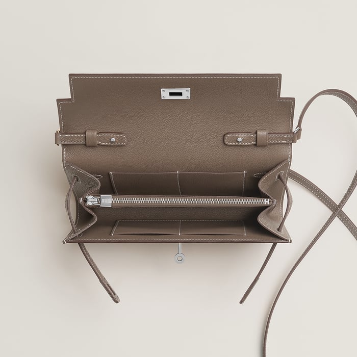 Étoupe Kelly Classique to Go Wallet