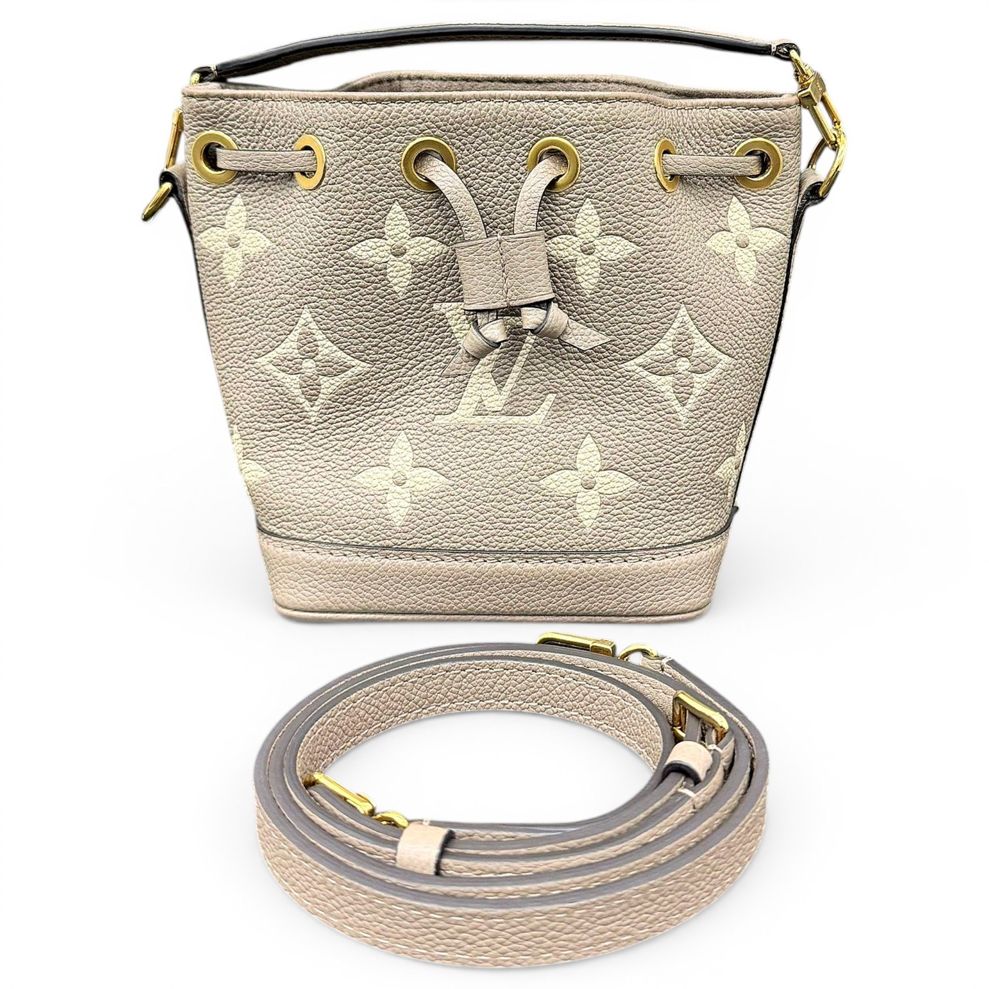 Nano Noé leather handbag