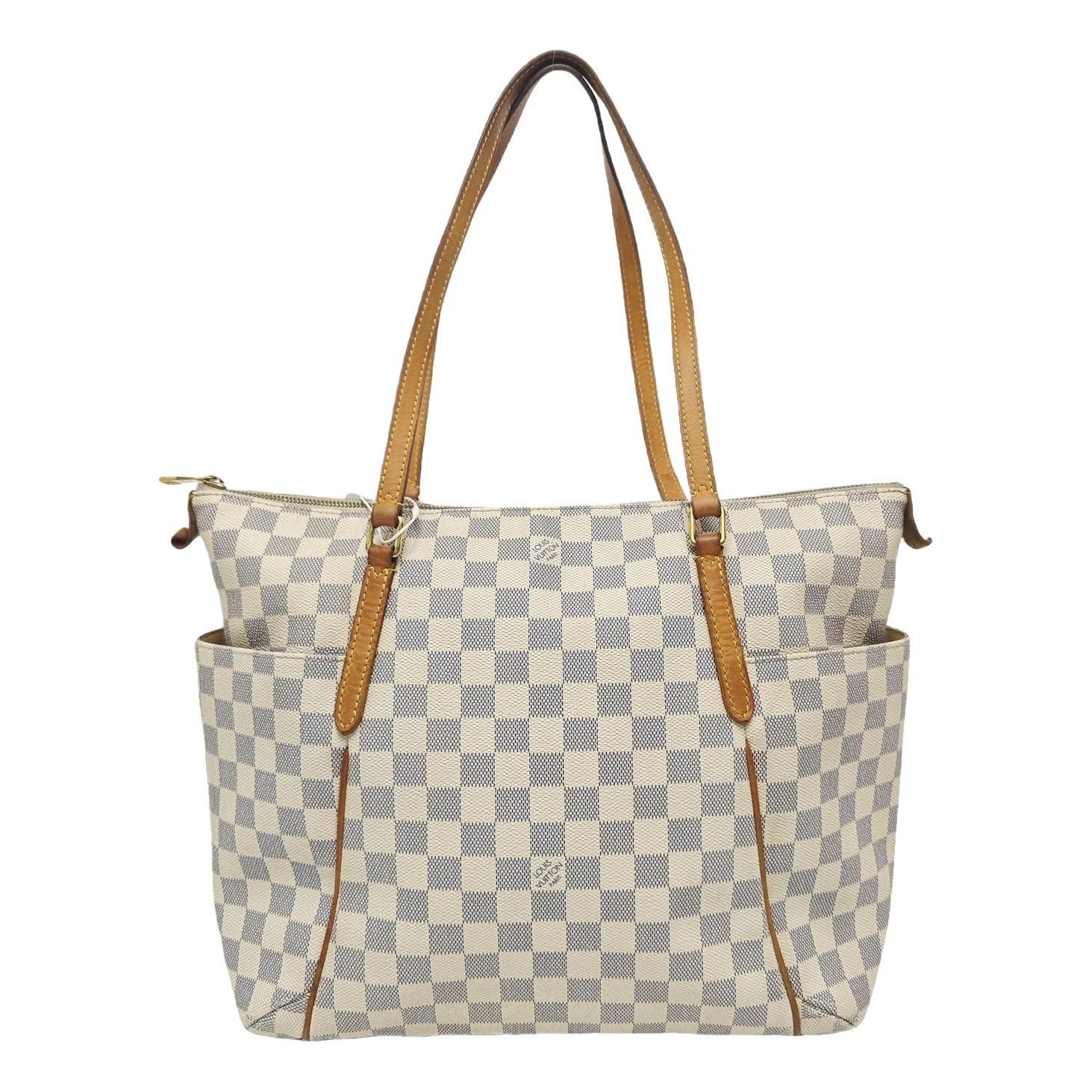 Totally leather handbag