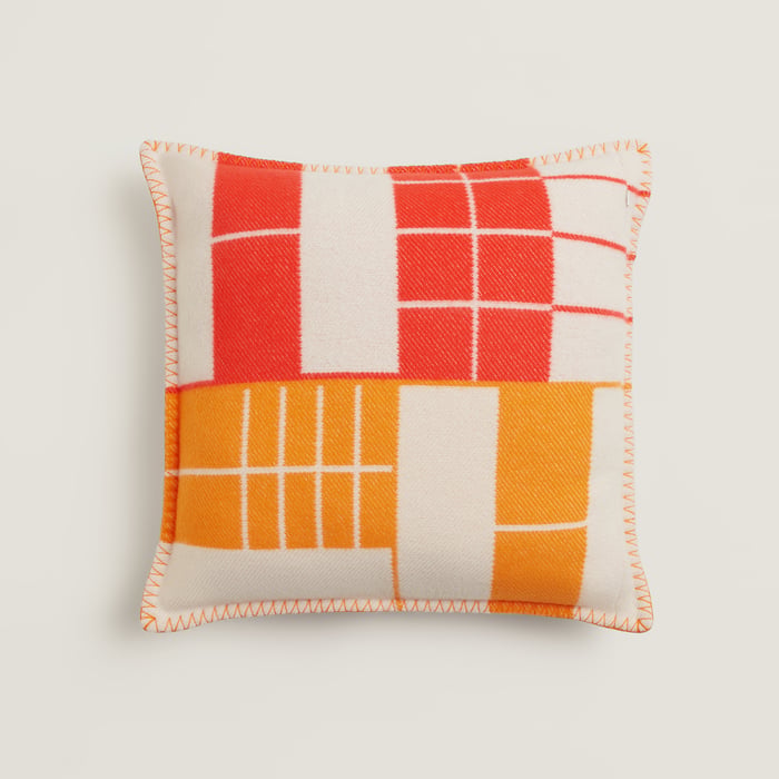 Atelier d'Artiste Pillow