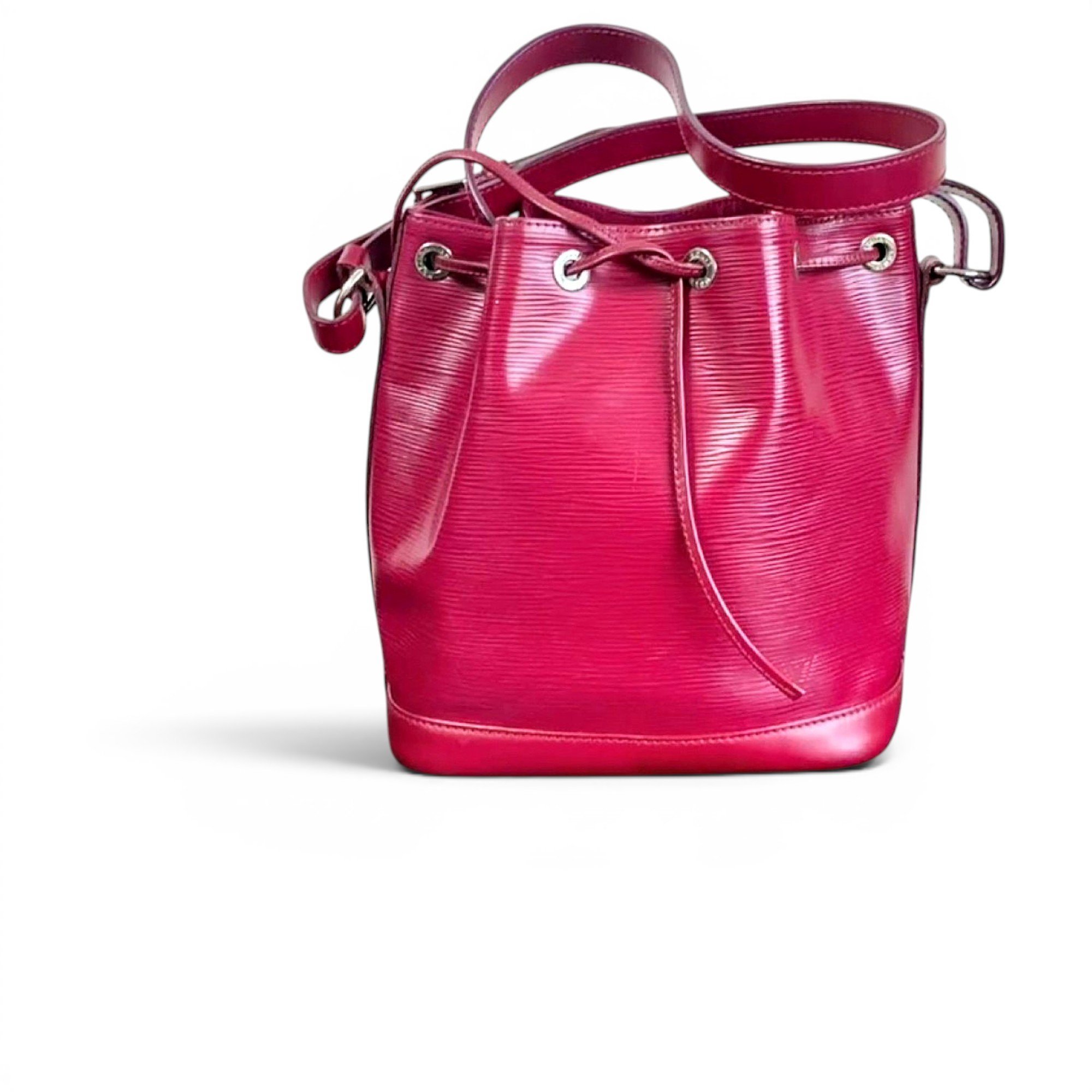 Noé leather handbag