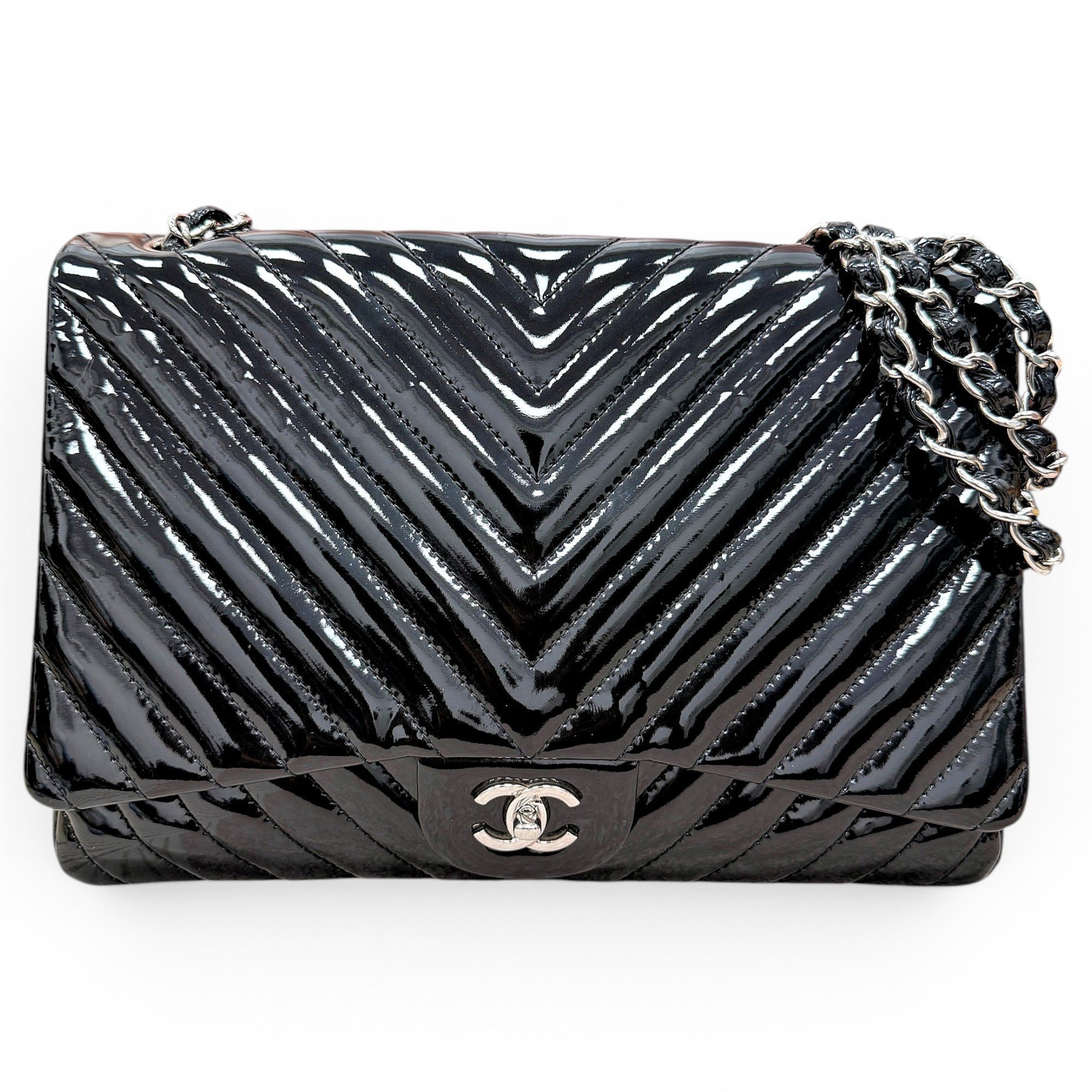 Timeless/Classique patent leather handbag