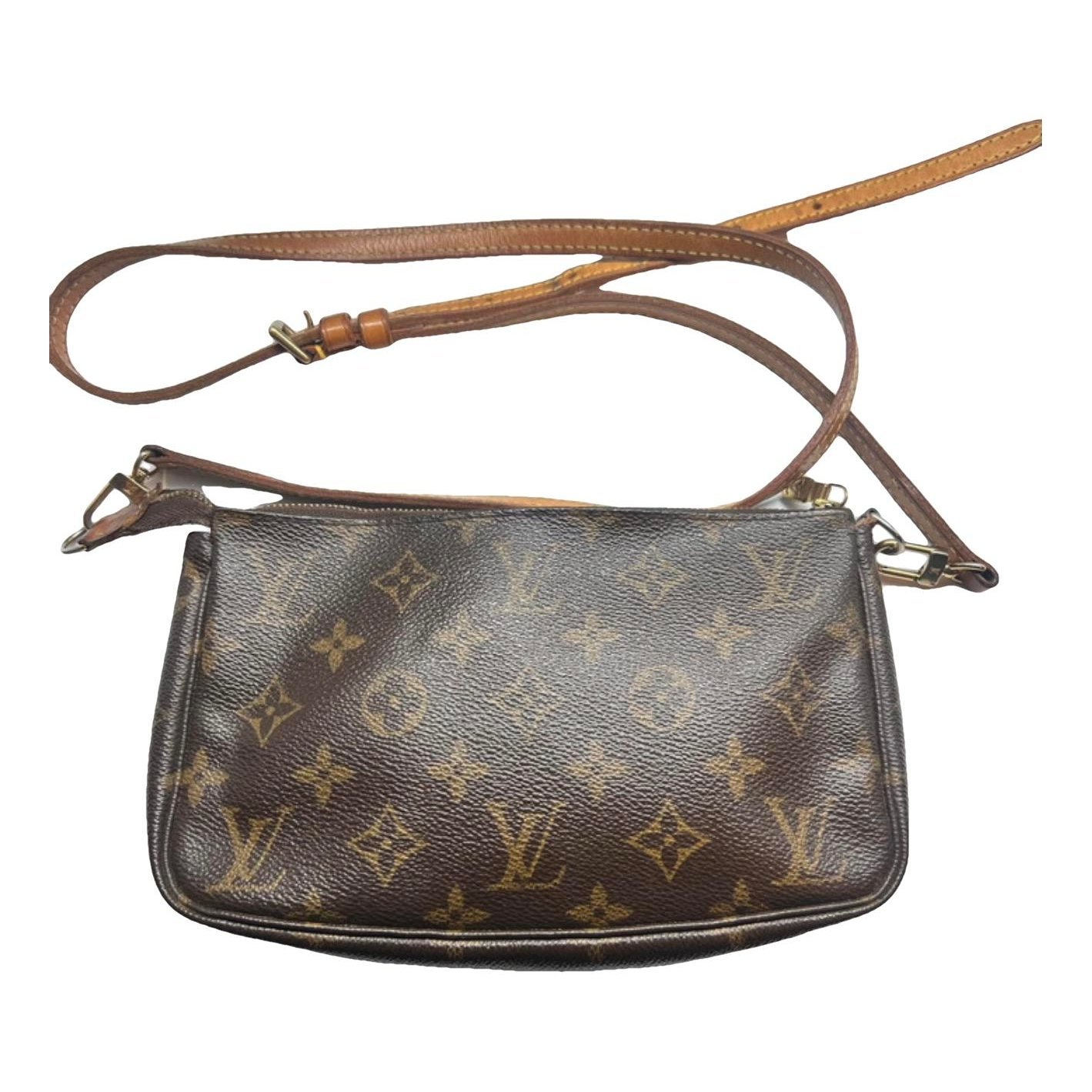 Pochette Accessoire leather handbag