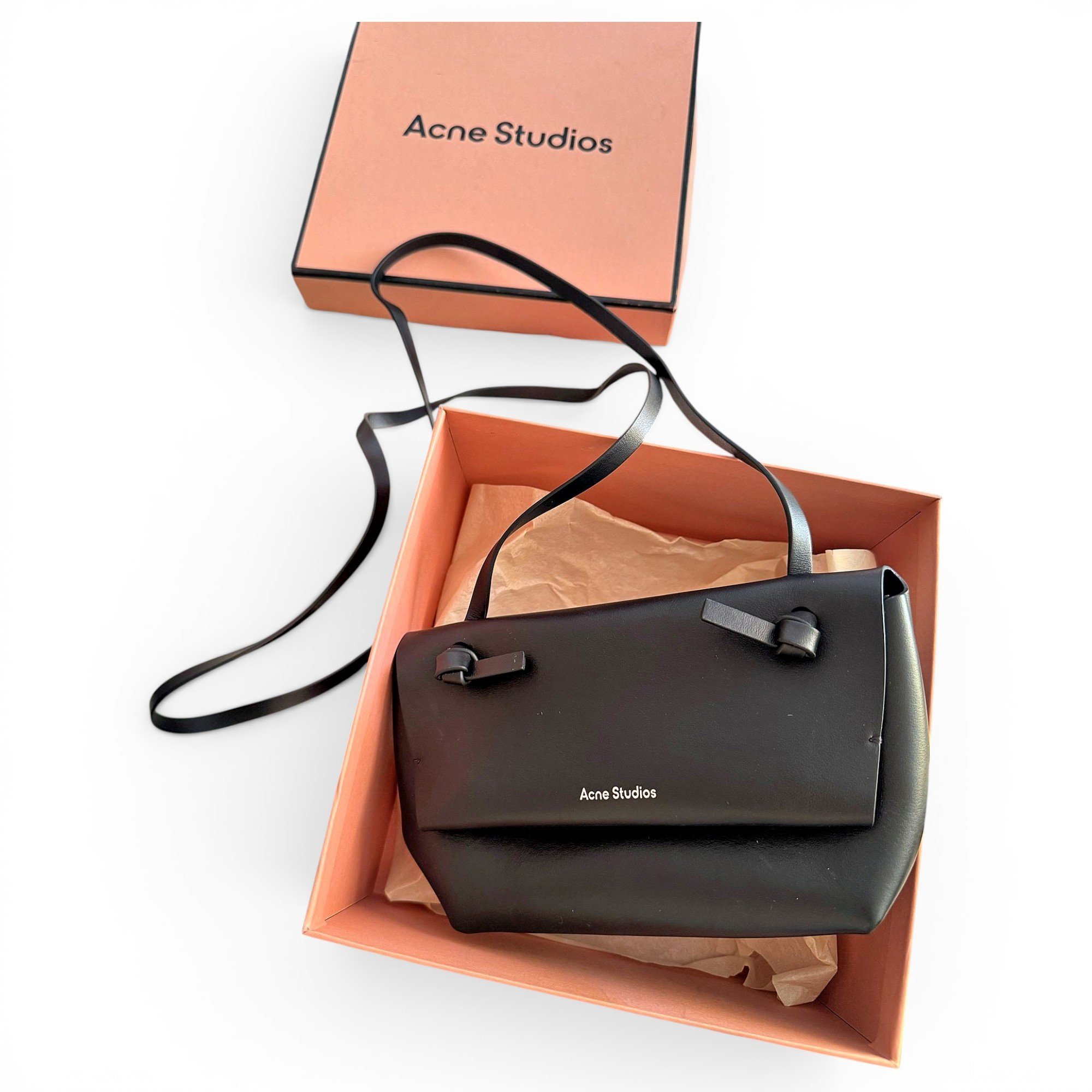 Musubi leather crossbody bag