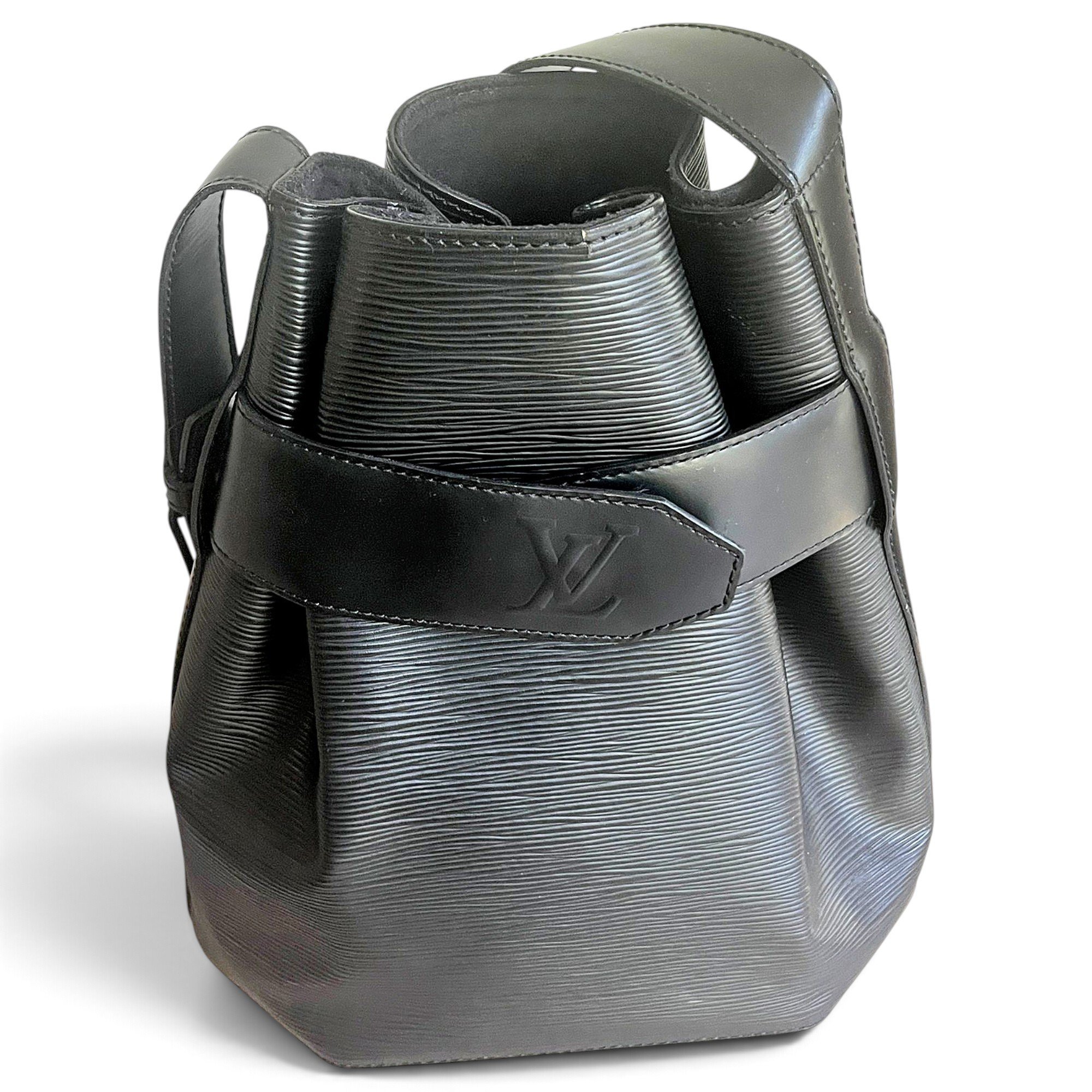 Twist Bucket Vintage leather handbag