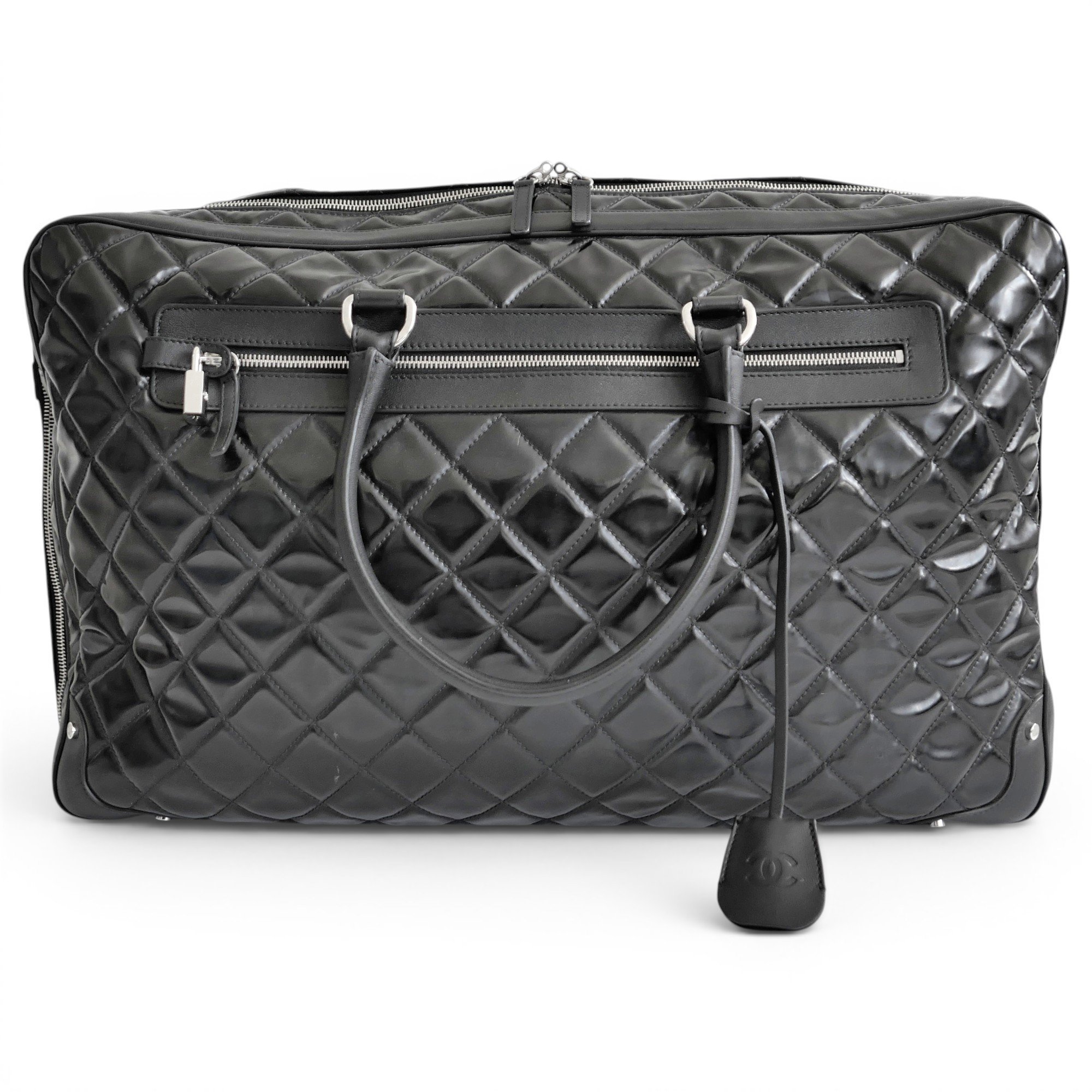 Patent leather 48h bag