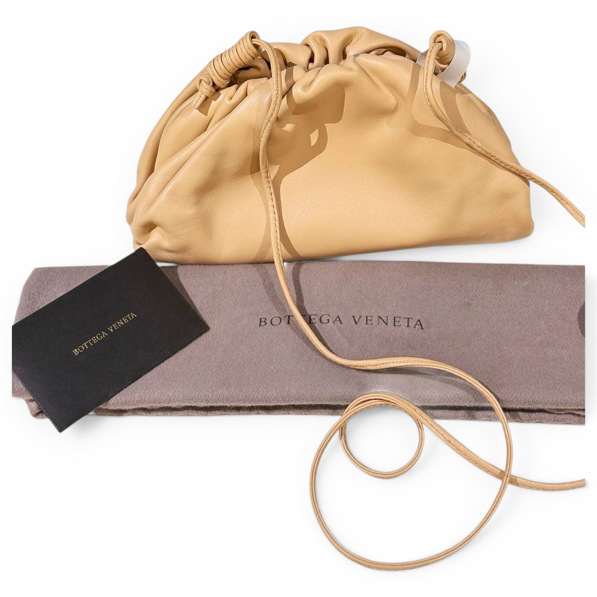 Pouch leather handbag