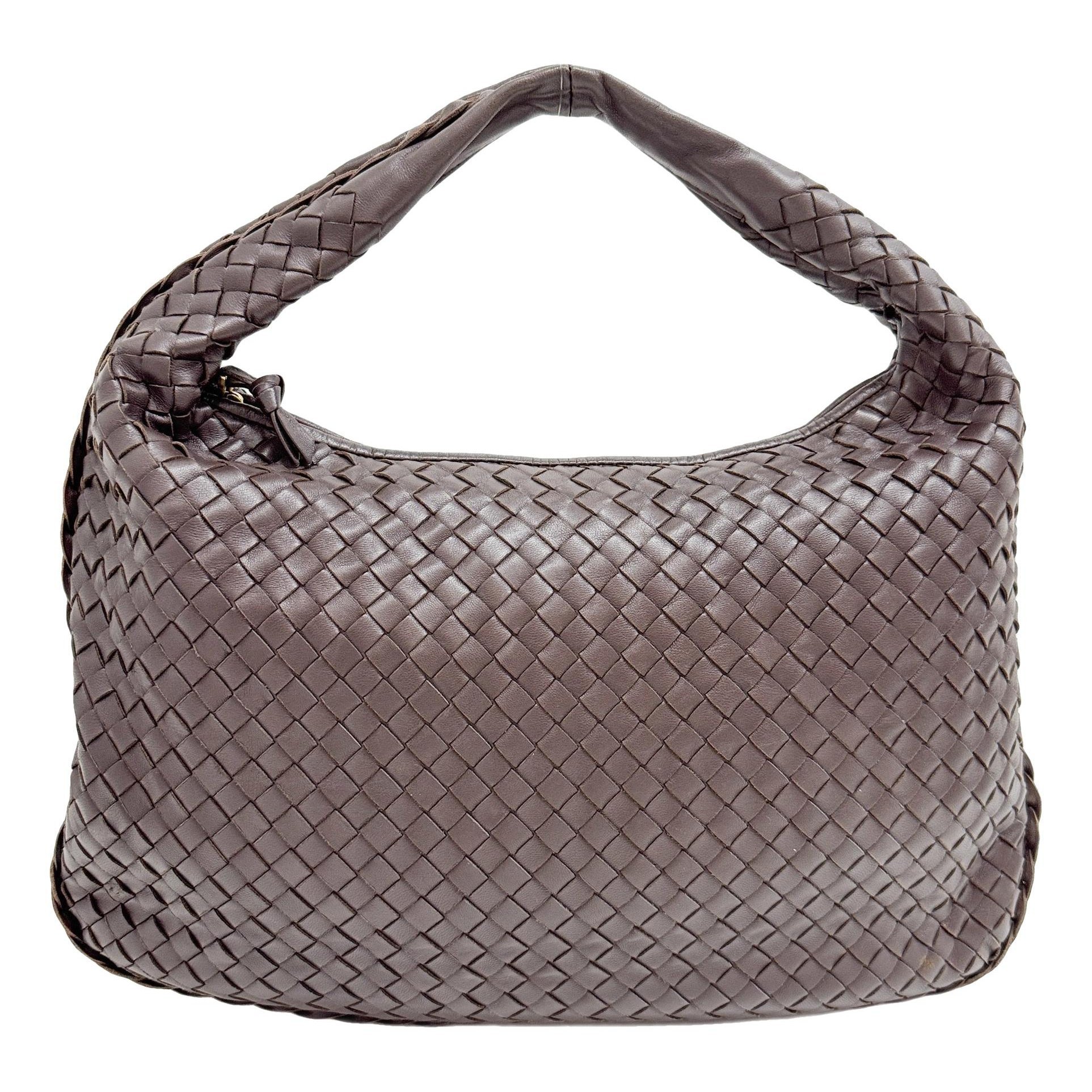 Veneta leather handbag
