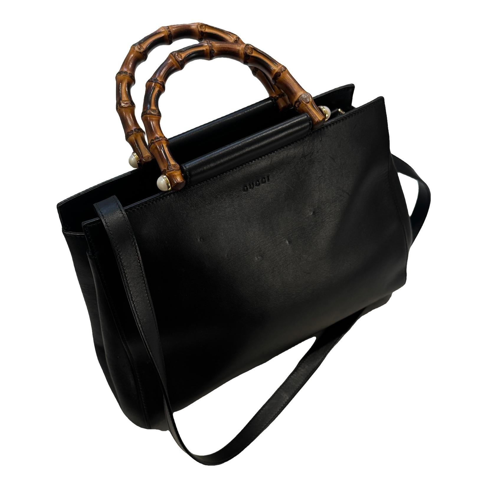 Nymphaea leather handbag