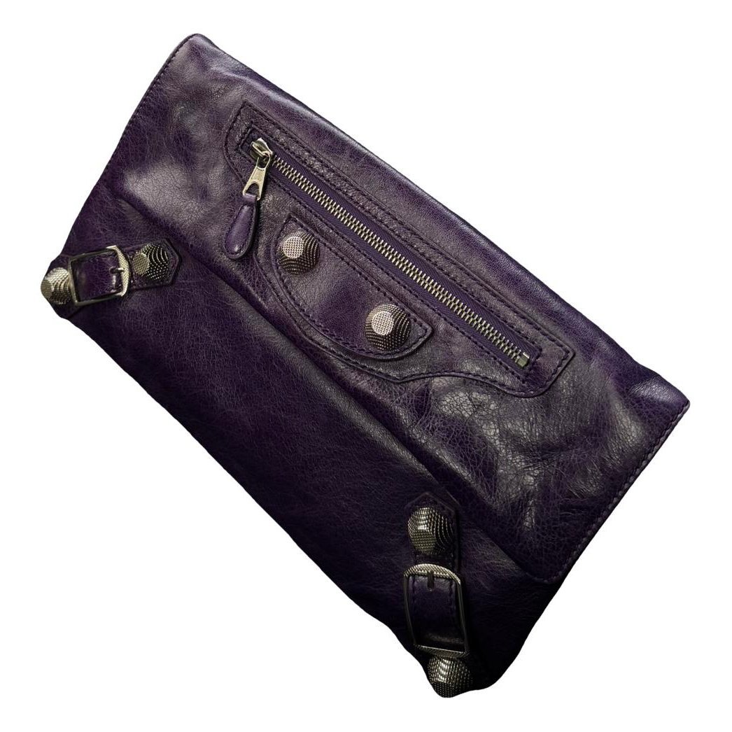 Envelop leather clutch bag