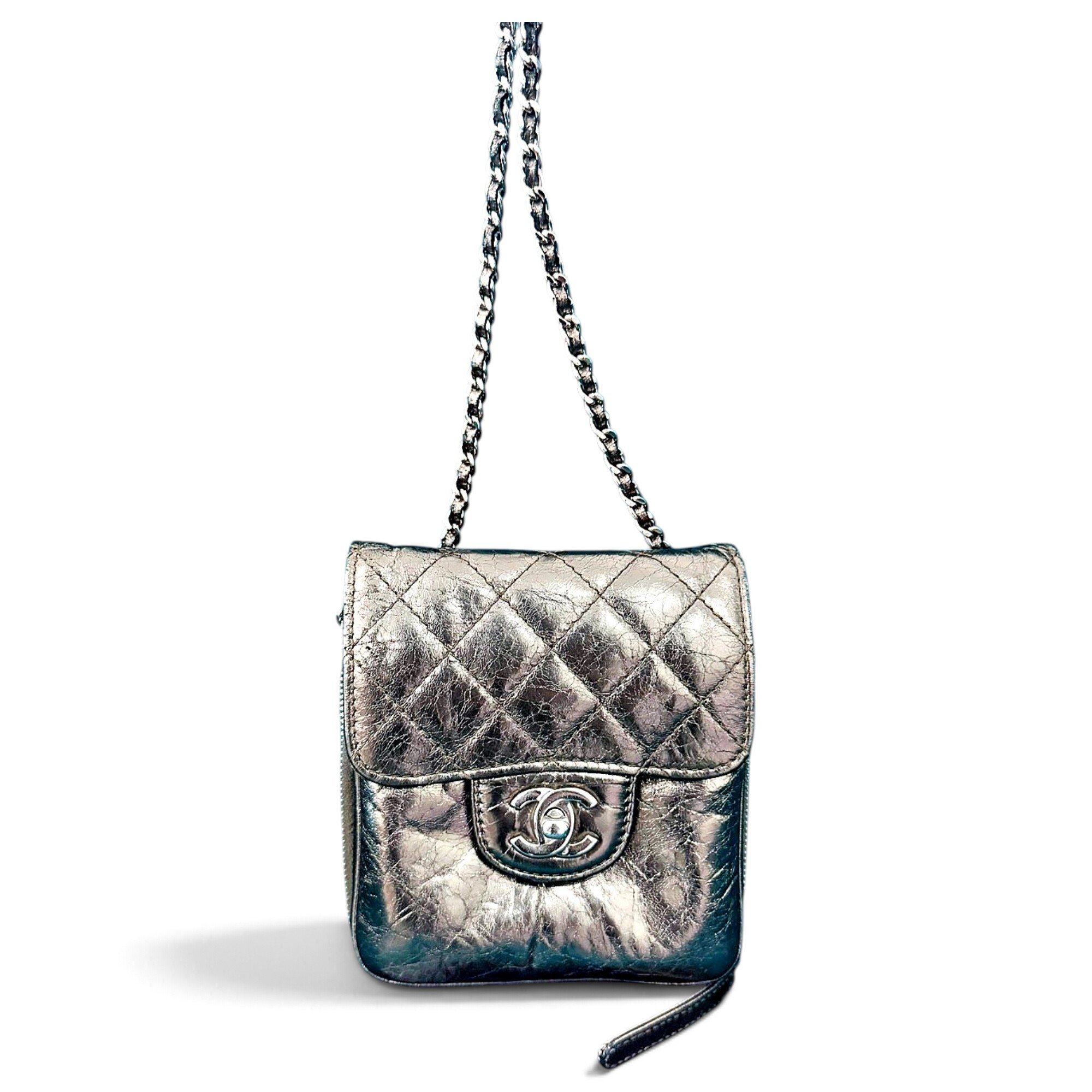Wallet On Chain leather crossbody bag