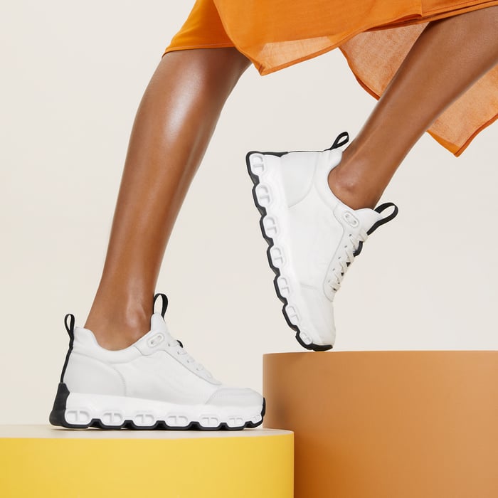 Blanc Impulse Sneaker