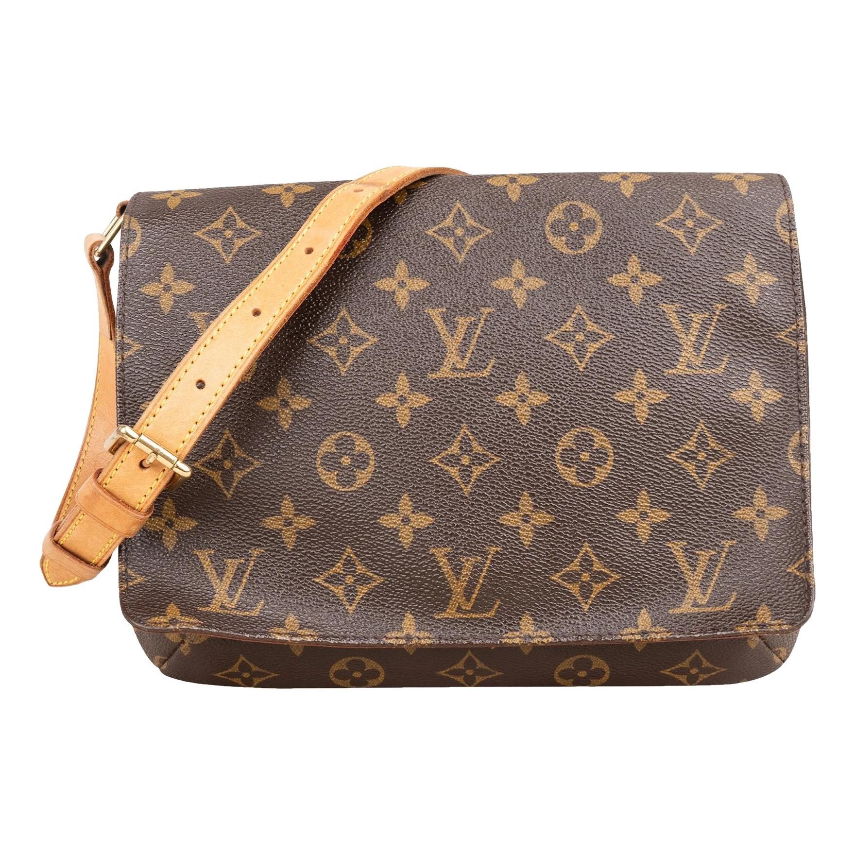Musette leather handbag