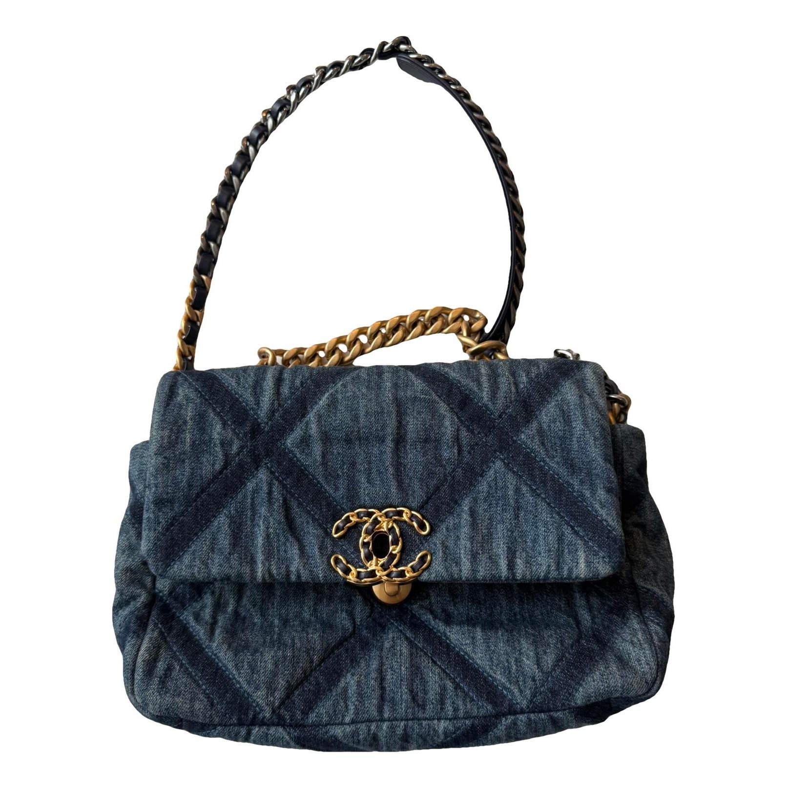 Chanel 19 handbag
