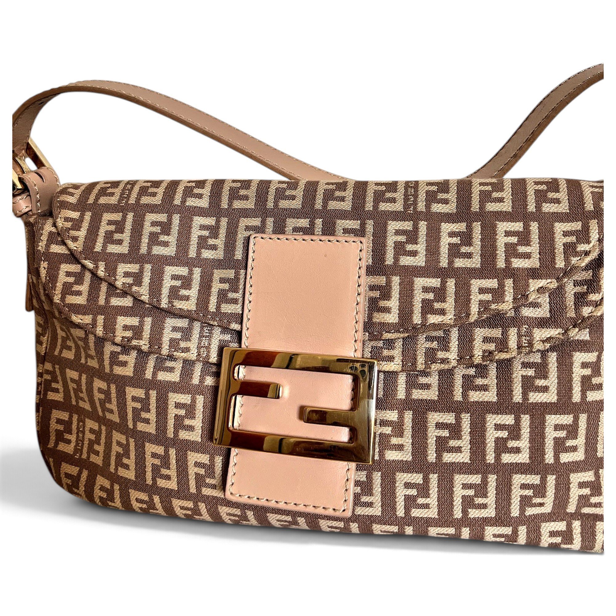 Baguette clutch bag