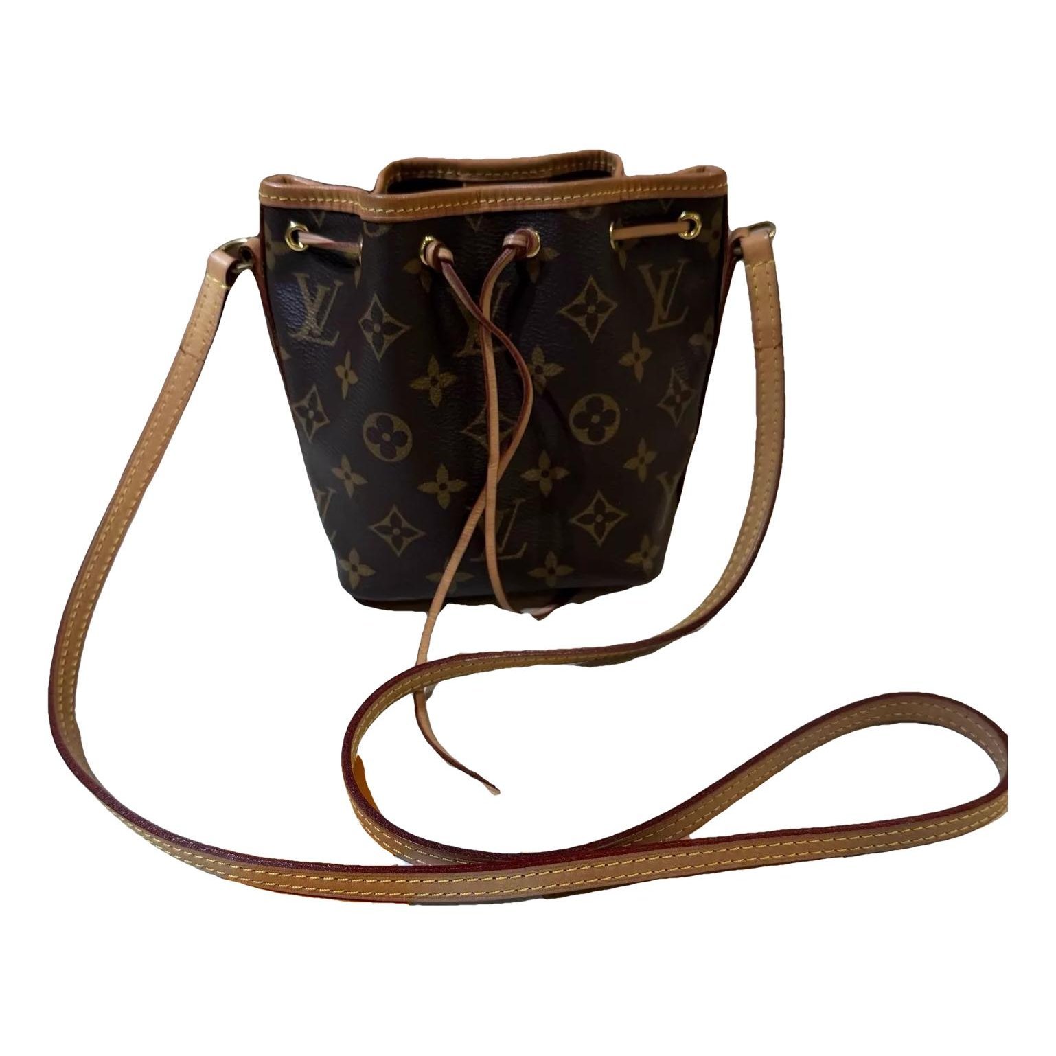 Nano Noé leather handbag