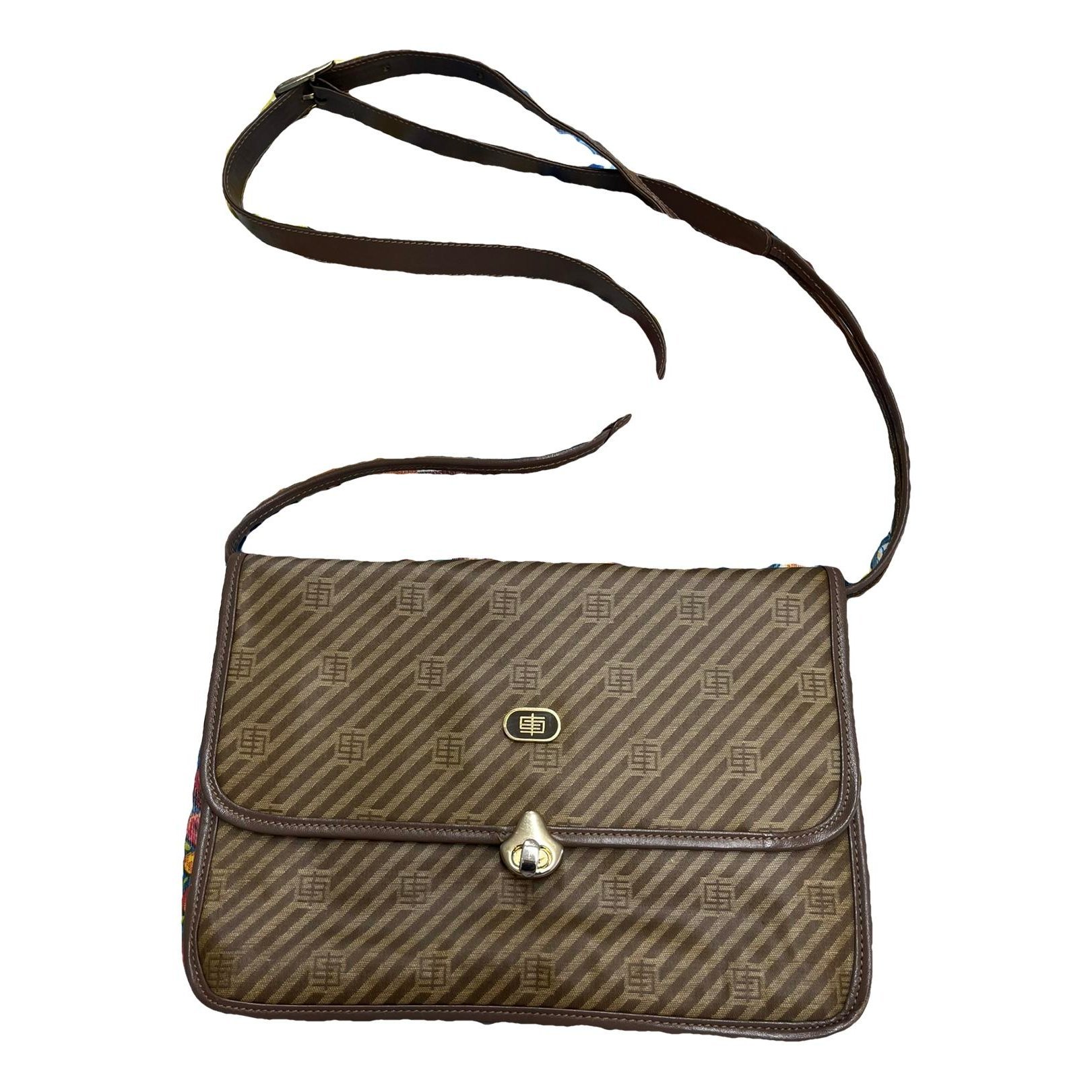 Leather crossbody bag