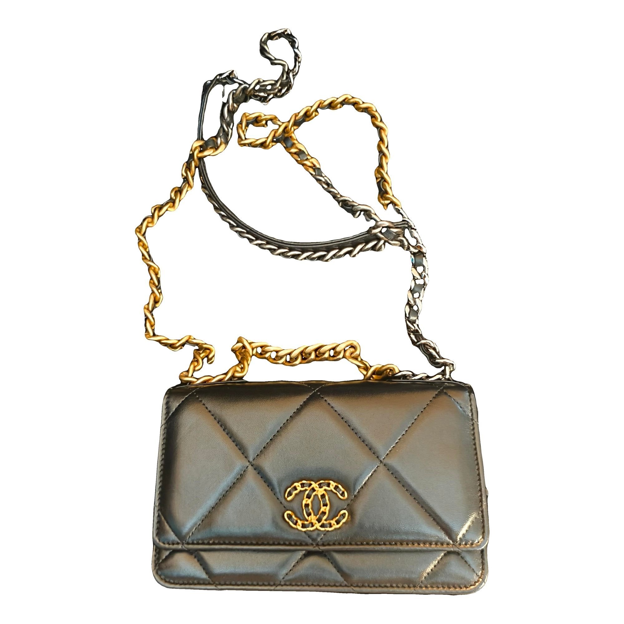 Chanel 19 leather handbag