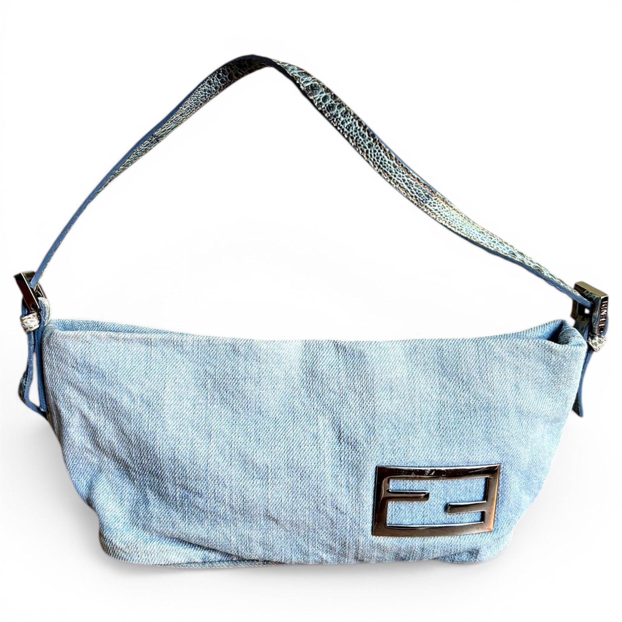 Baguette handbag