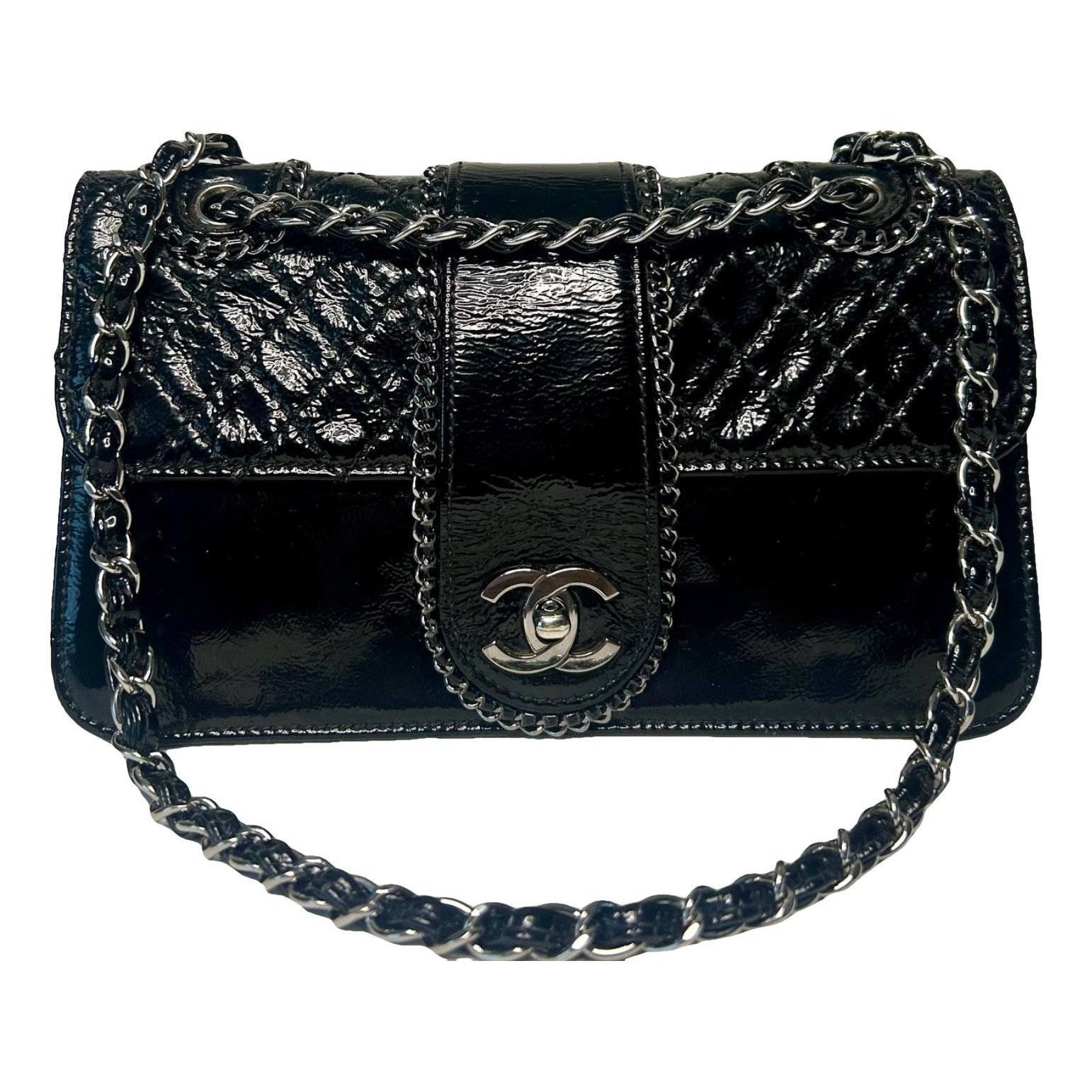 Timeless/Classique patent leather handbag