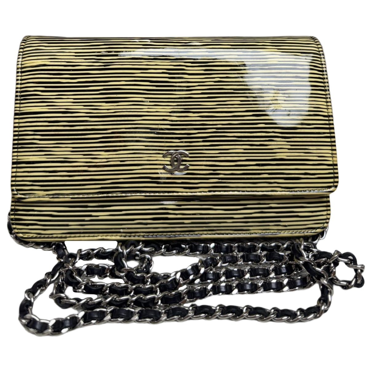 Wallet On Chain Timeless/Classique patent leather crossbody bag
