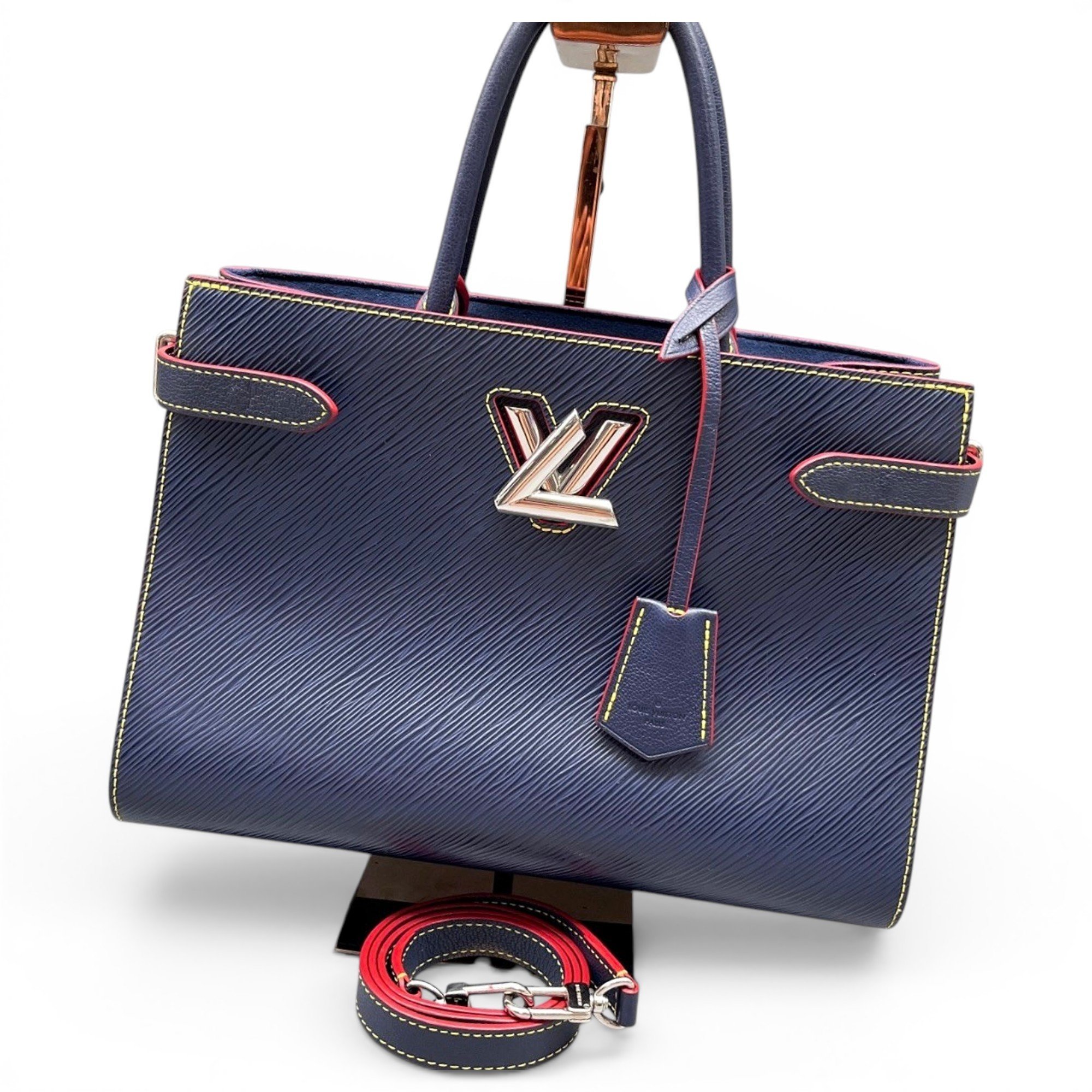 Twist leather handbag