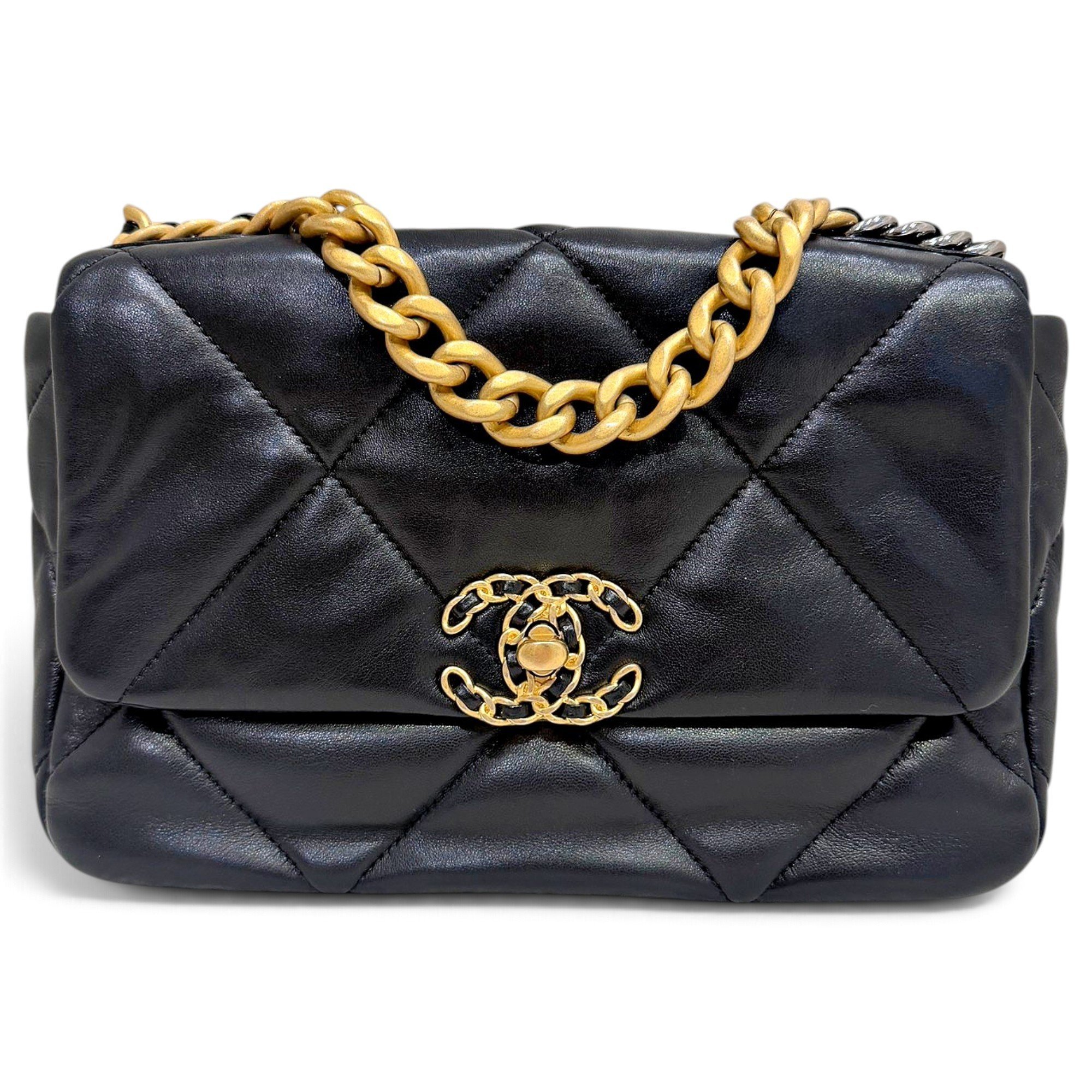 Chanel 19 leather handbag
