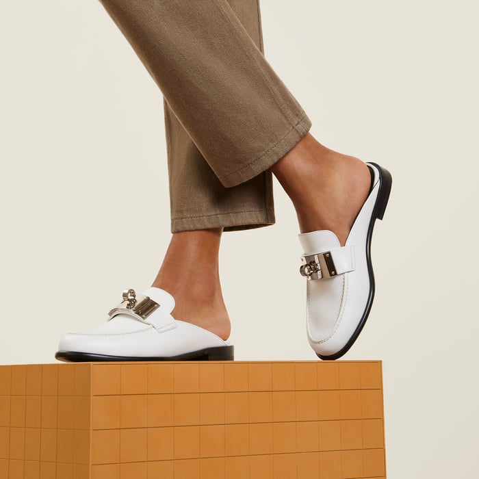 Blanc Iota Mule
