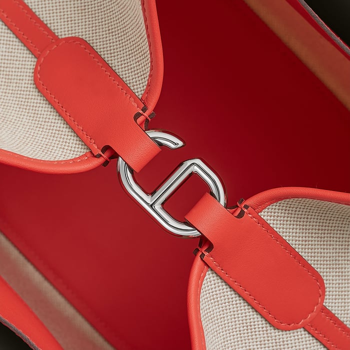 Hermès In-the-loop 23 백