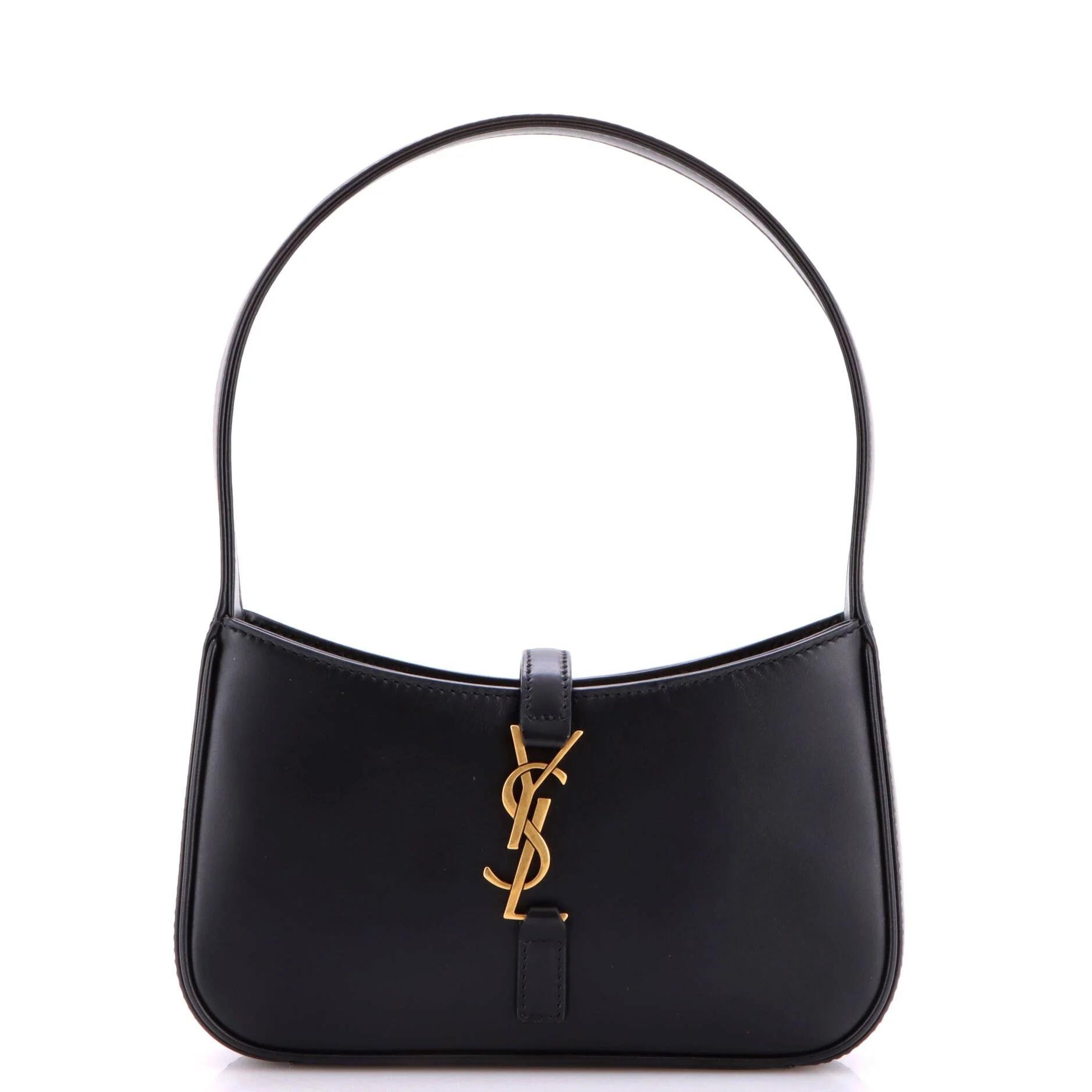 Saint Laurent Le 5 à 7 leather handbag