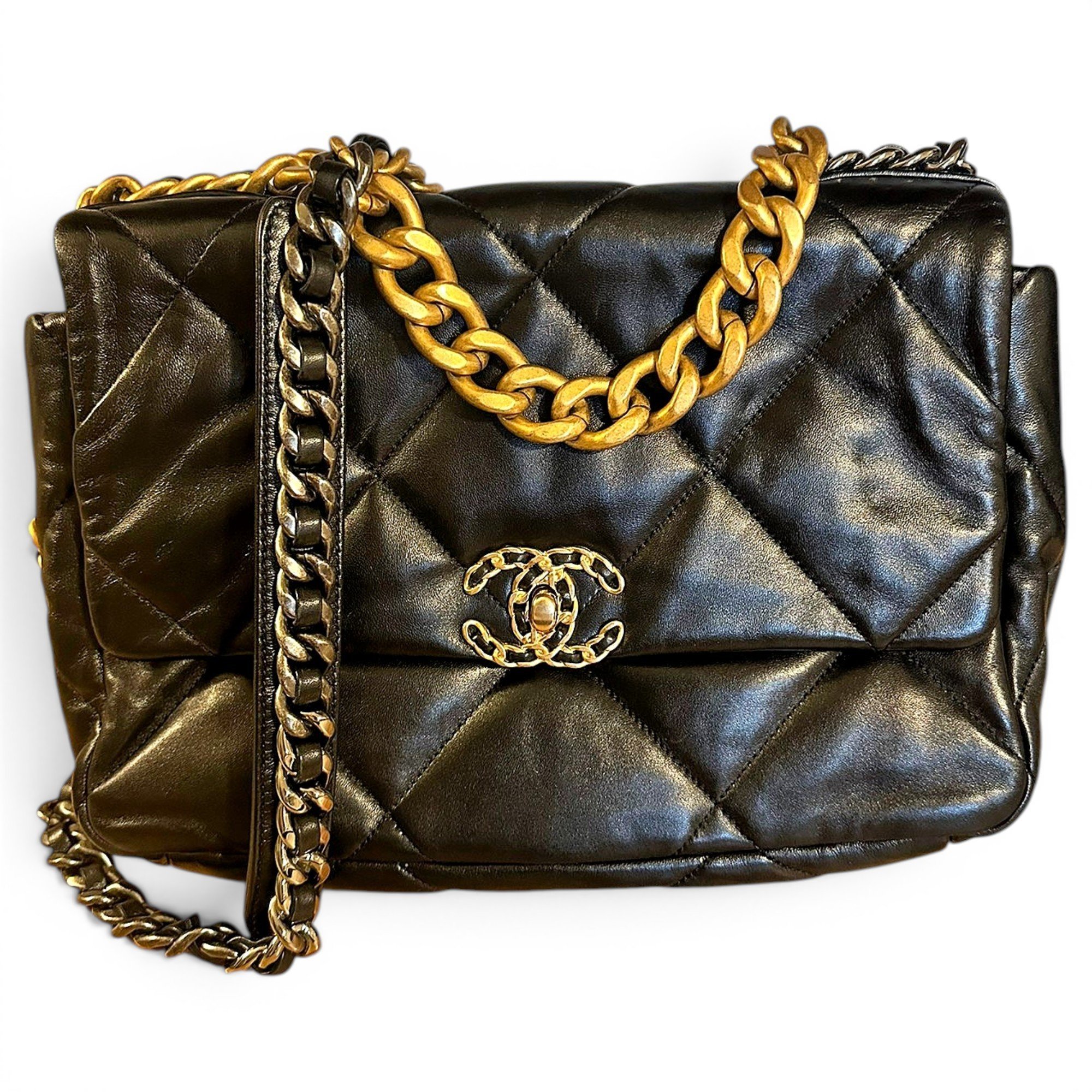 Chanel 19 leather handbag