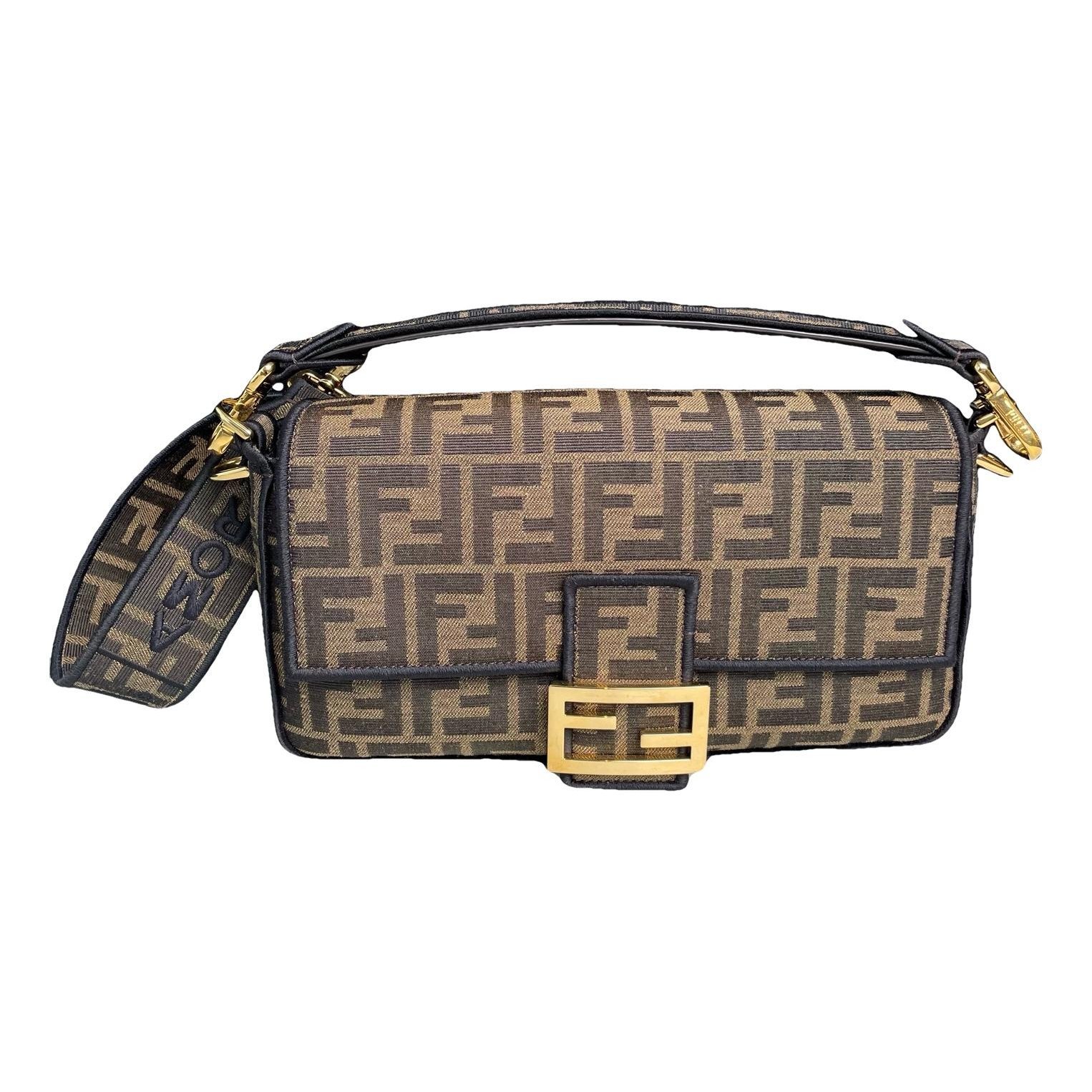 Baguette cloth handbag