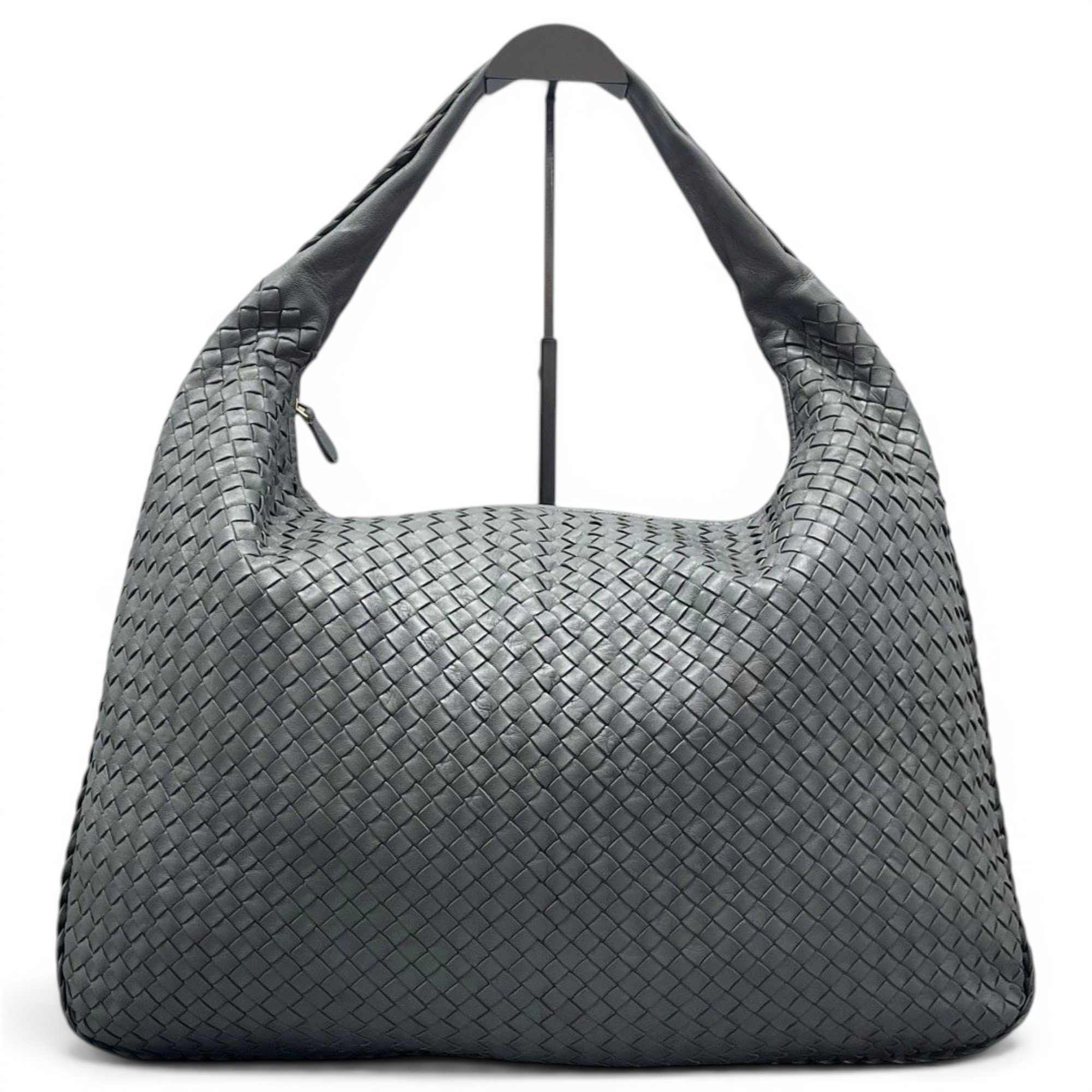 Veneta leather handbag