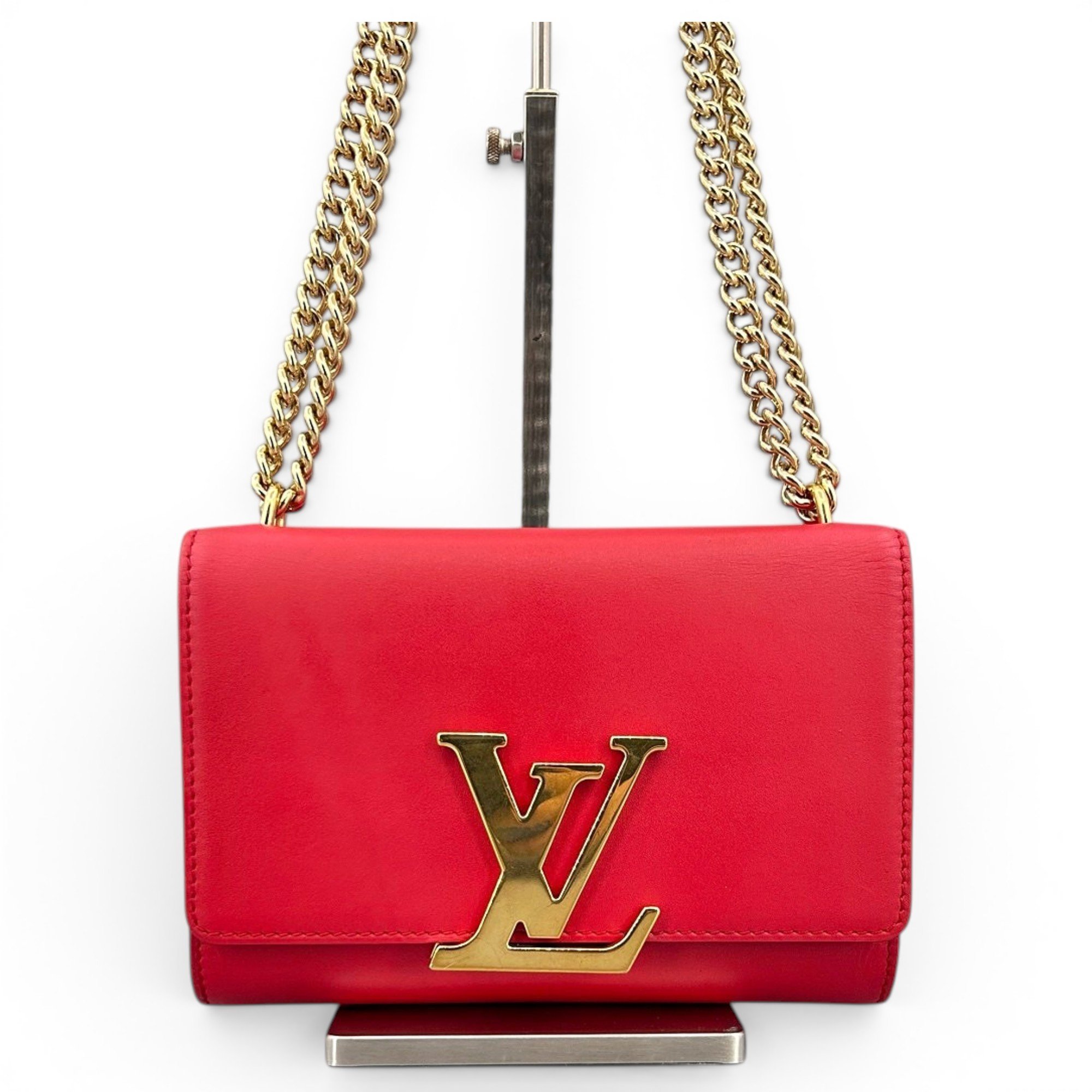 Louis Vuitton Twist Chain leather crossbody bag