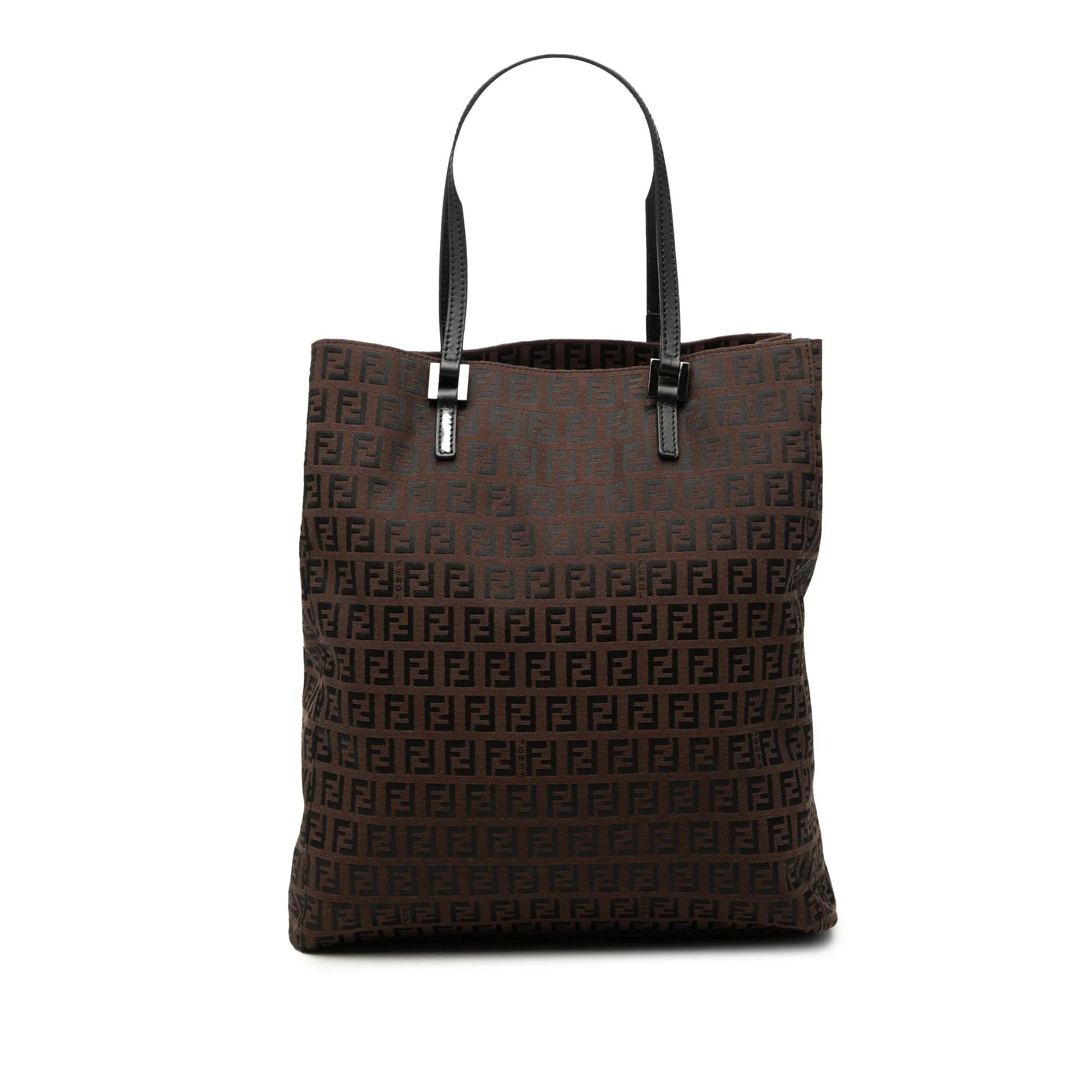 Pocket leather tote