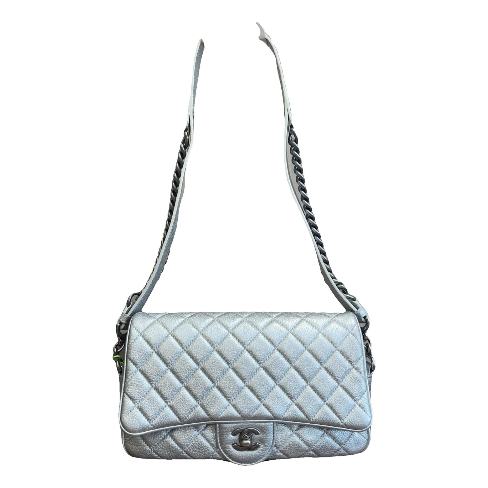 Timeless/Classique leather crossbody bag