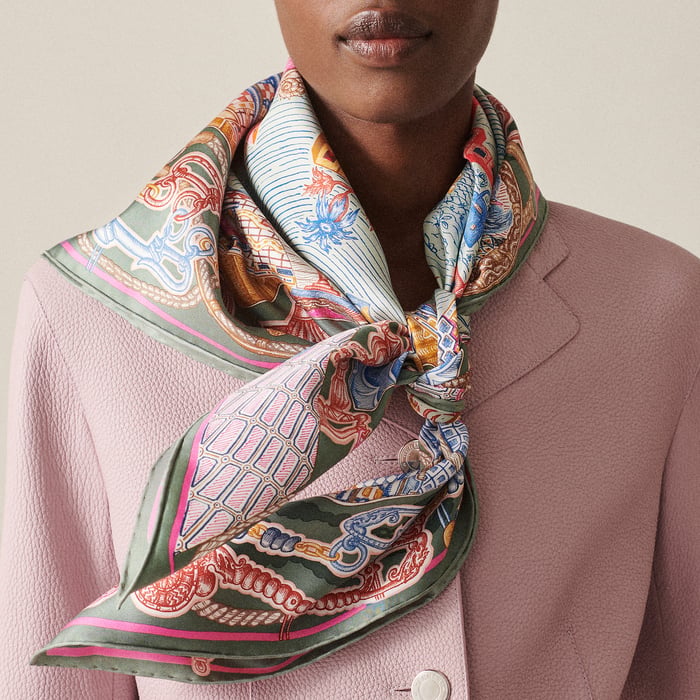 Super Silk Quest Scarf 90
