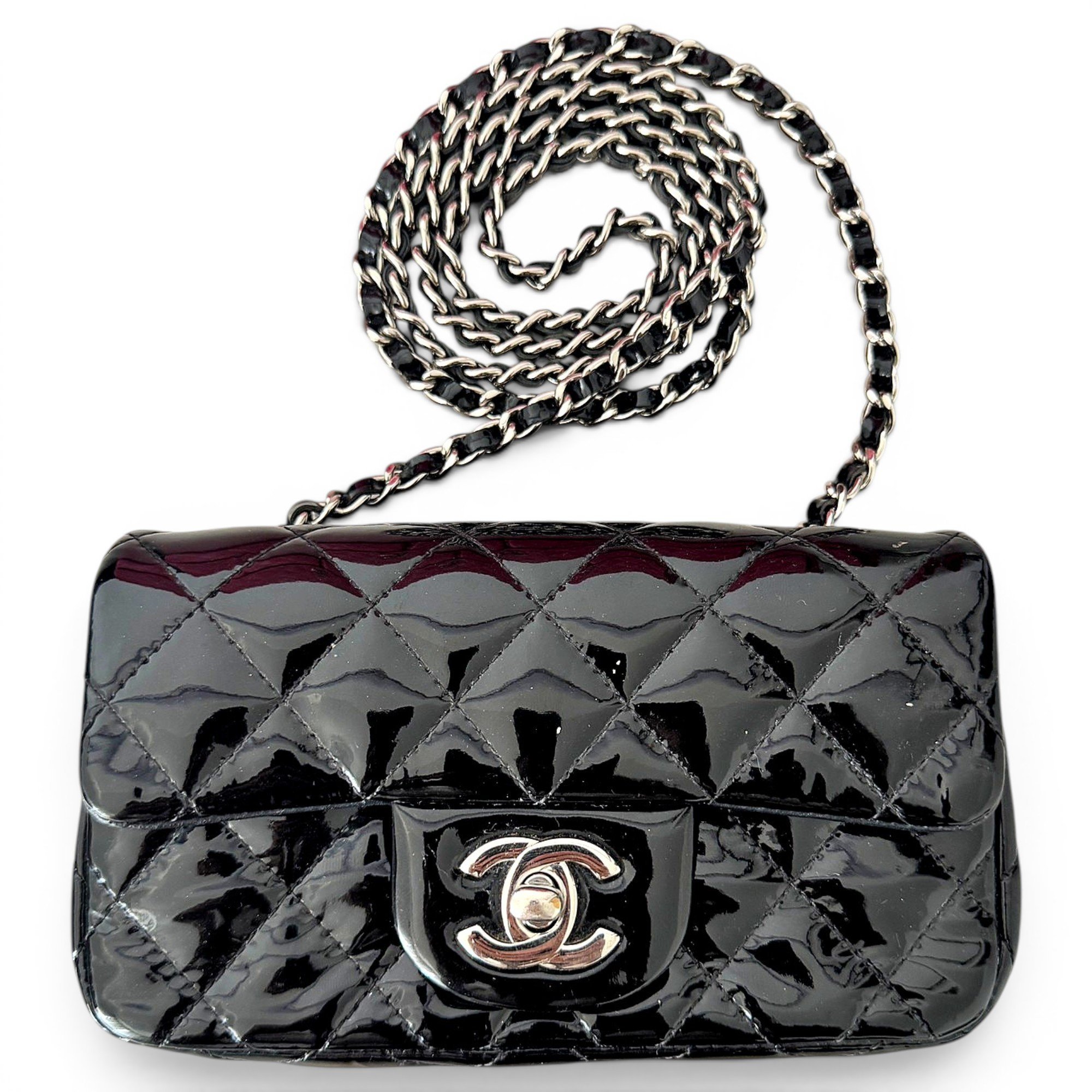 Timeless/Classique patent leather handbag