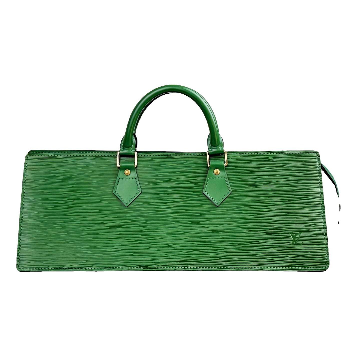 Triangle leather handbag