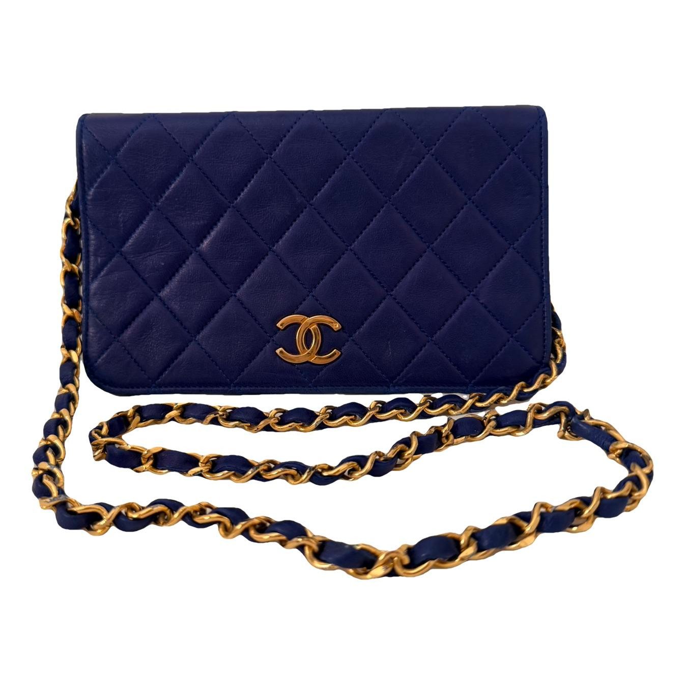 Wallet On Chain leather crossbody bag