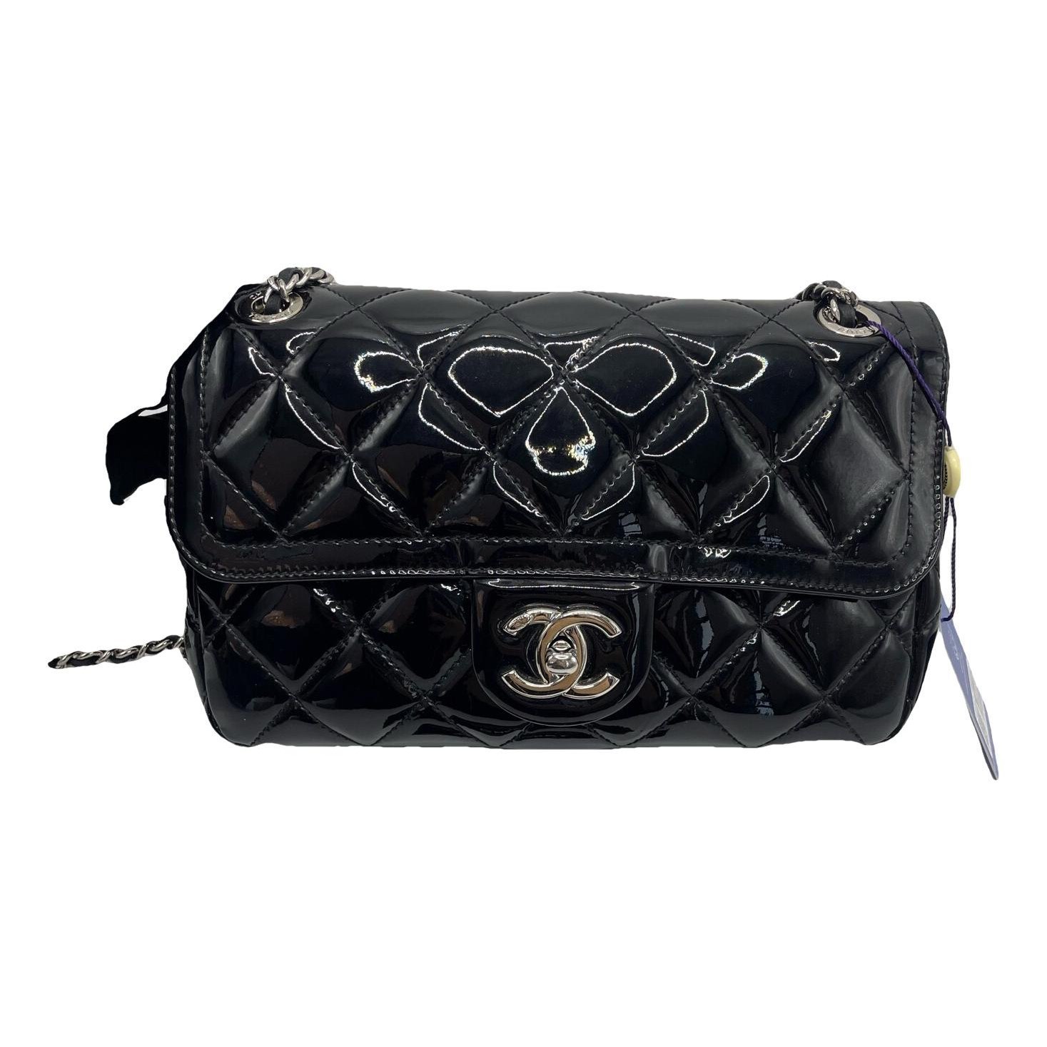 Timeless/Classique leather crossbody bag
