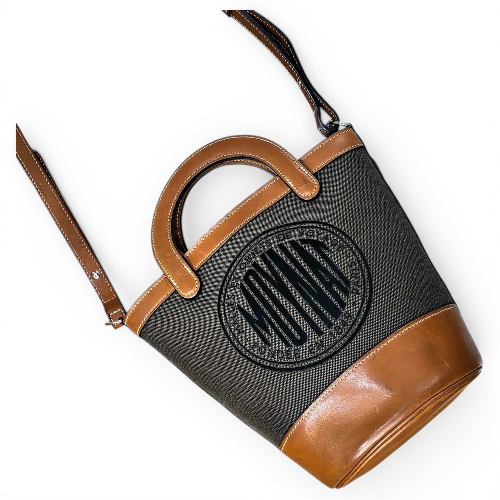 Leather crossbody bag