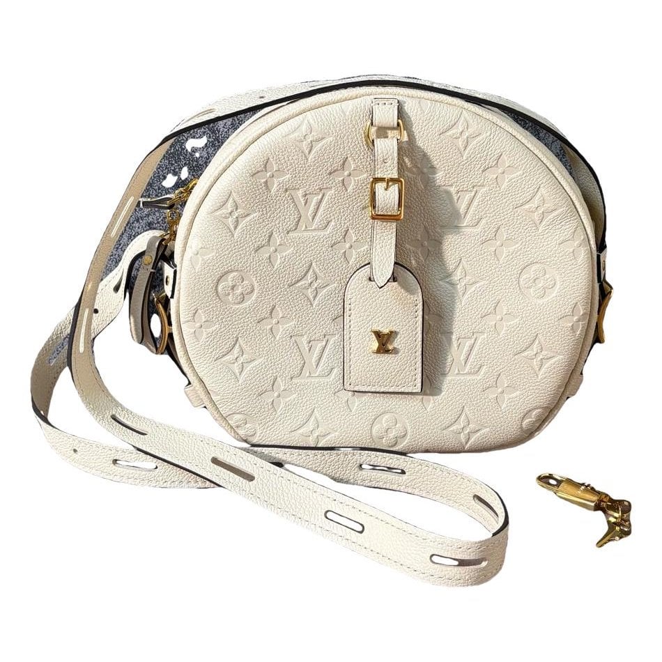 Boîte chapeau souple leather handbag