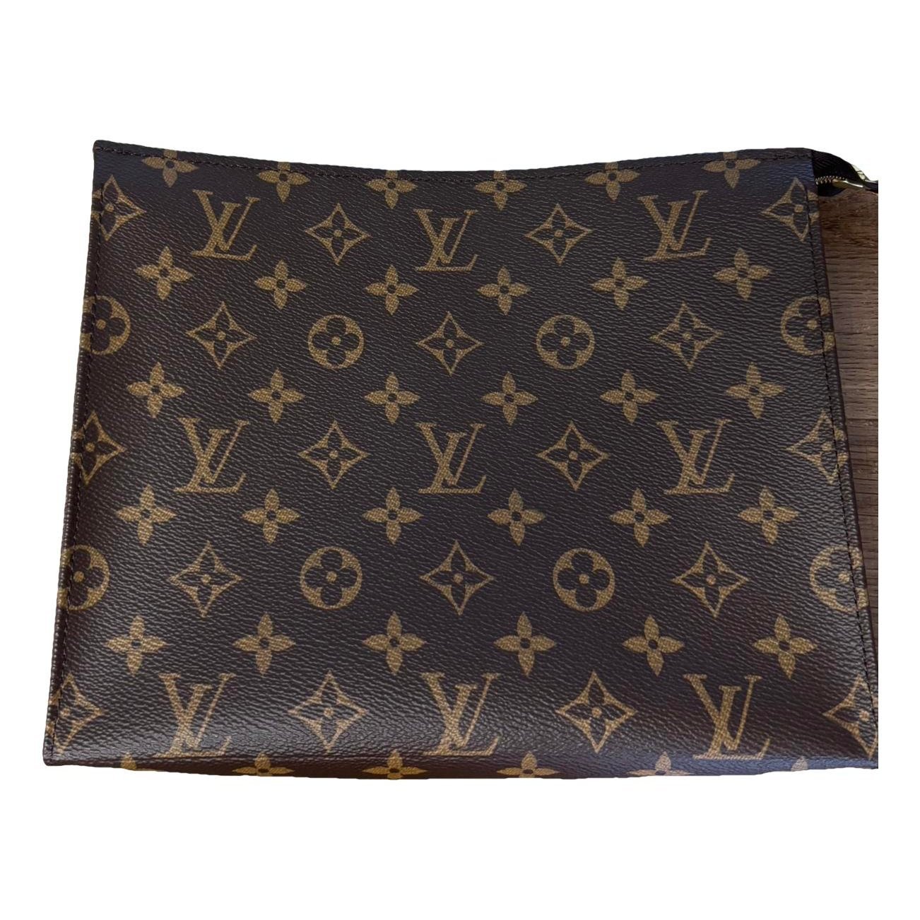 Leather clutch bag
