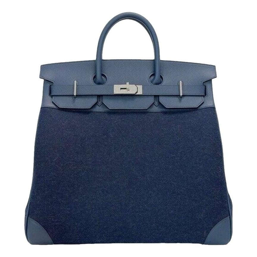 Leather travel bag