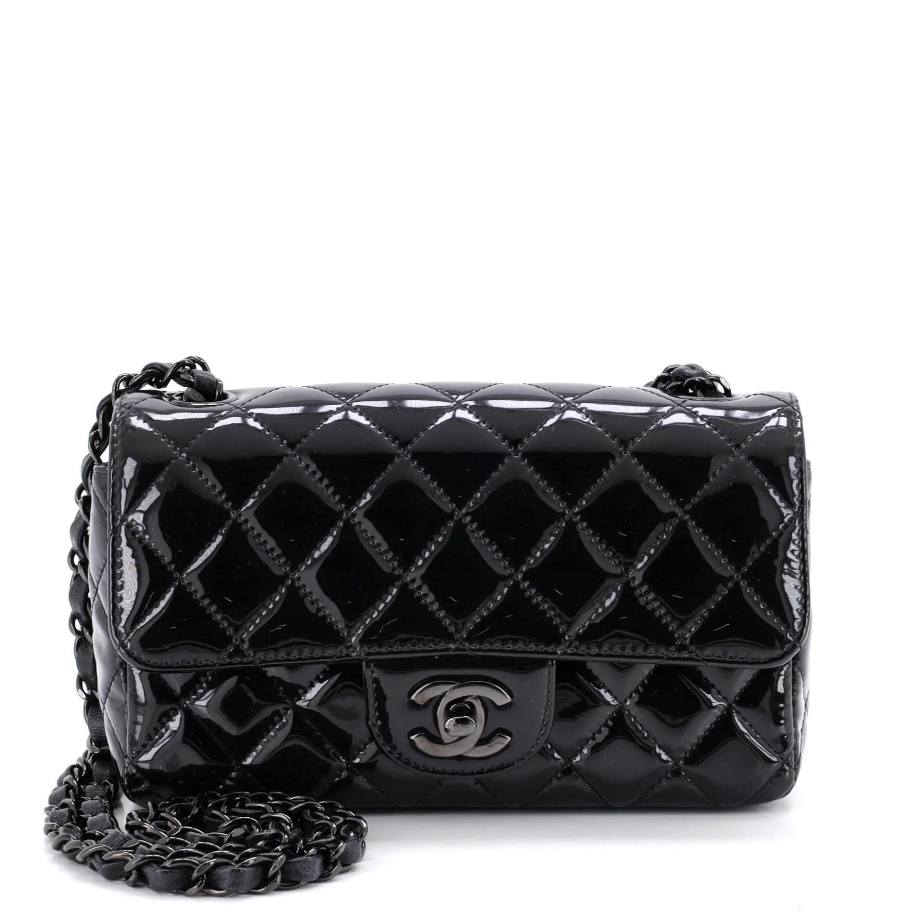 Timeless/Classique patent leather handbag